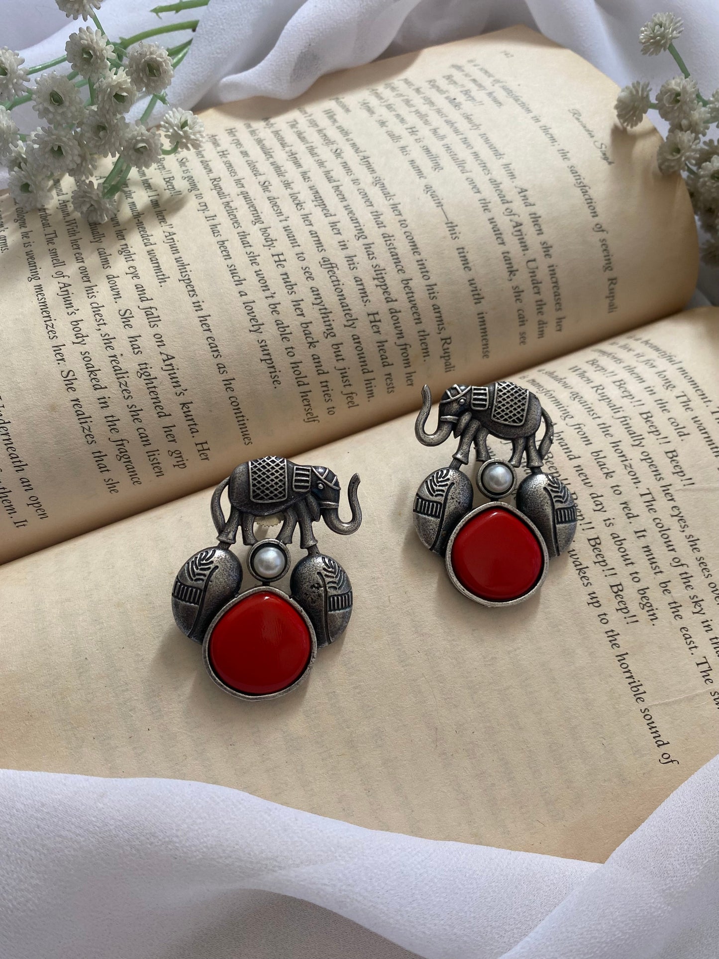 ELEPHANT MONALISHA STONE STUDS Gehnacollections