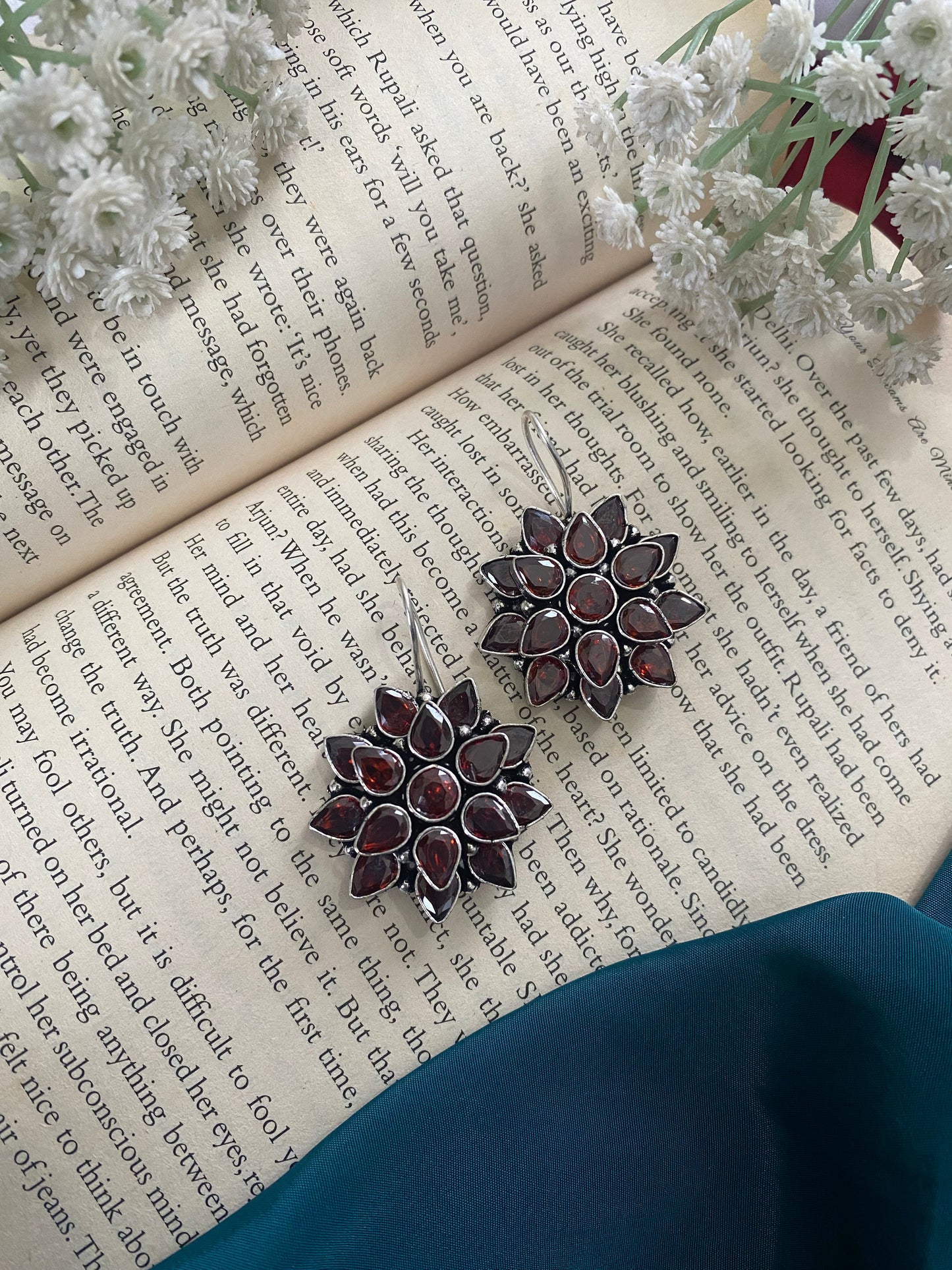 Kshitija Earrings Gehnacollections