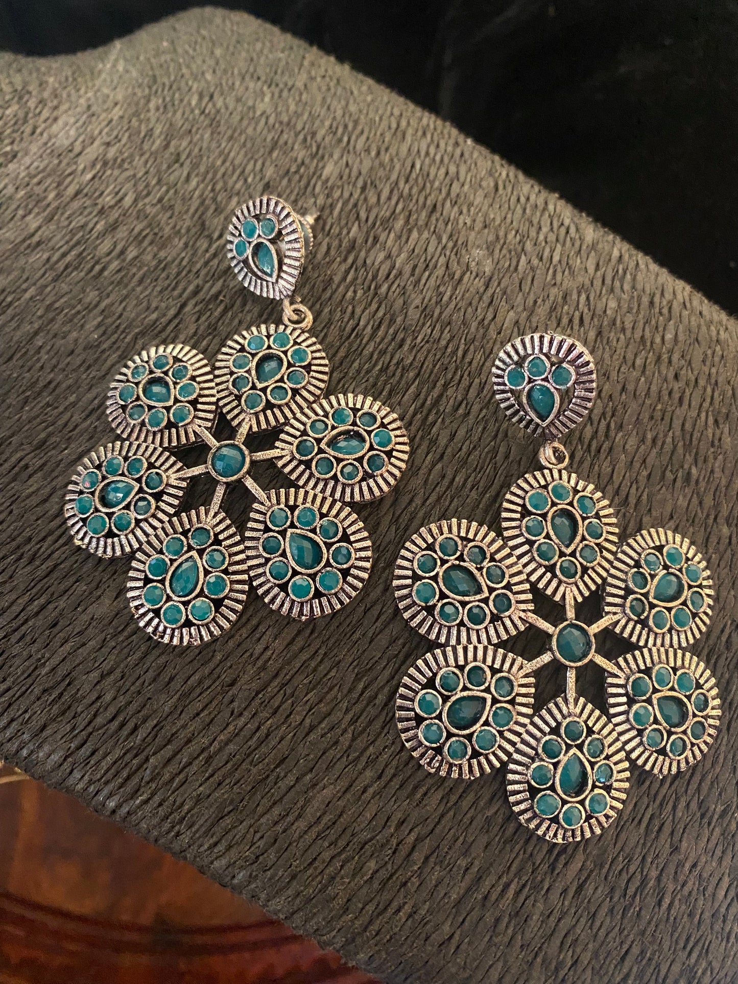 AMIKAA EARRINGS Gehnacollections