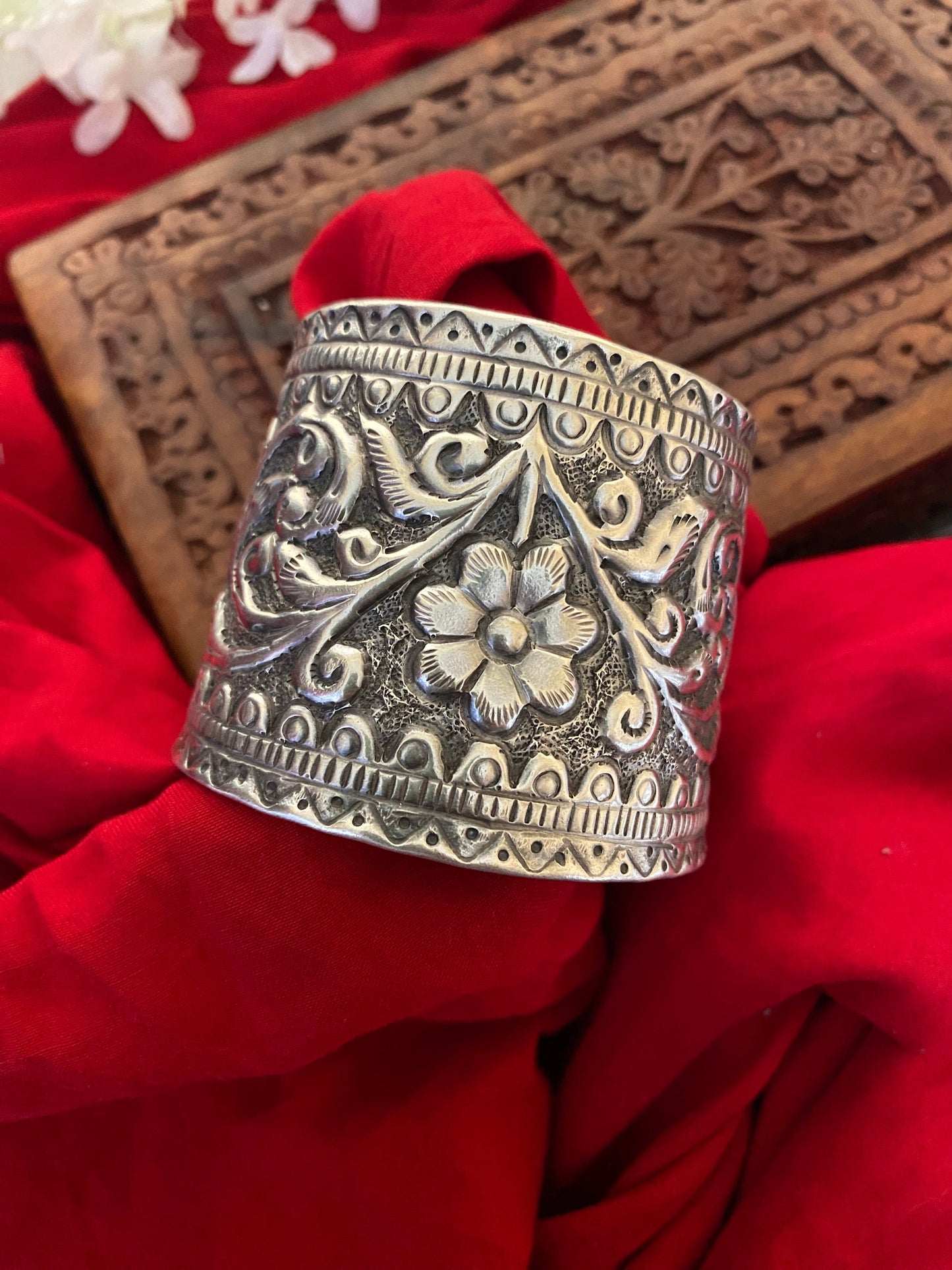 CHITRA KADA Gehnacollections