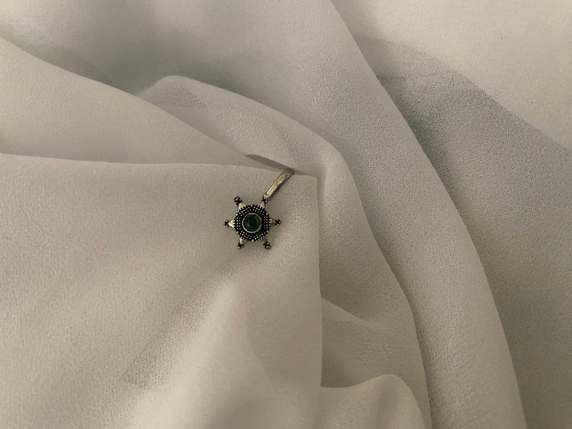 CLIP ON NOSEPIN Gehnacollections