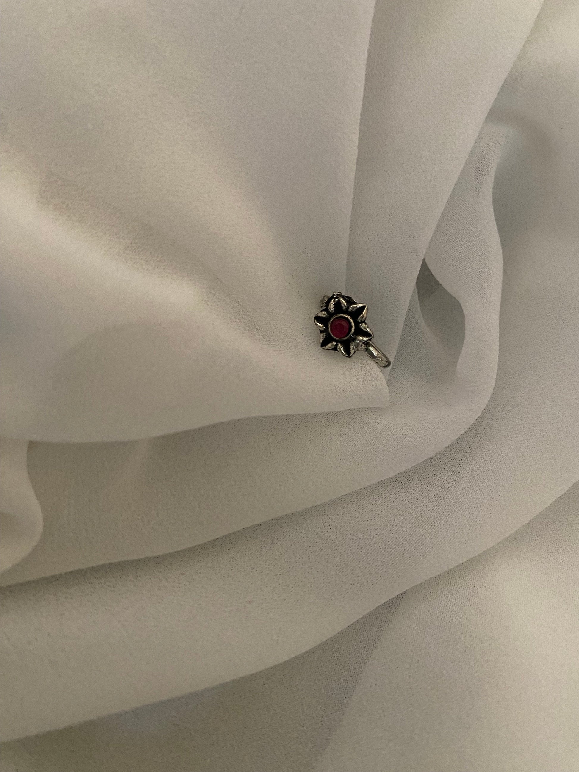 CLIP ON NOSEPIN Gehnacollections