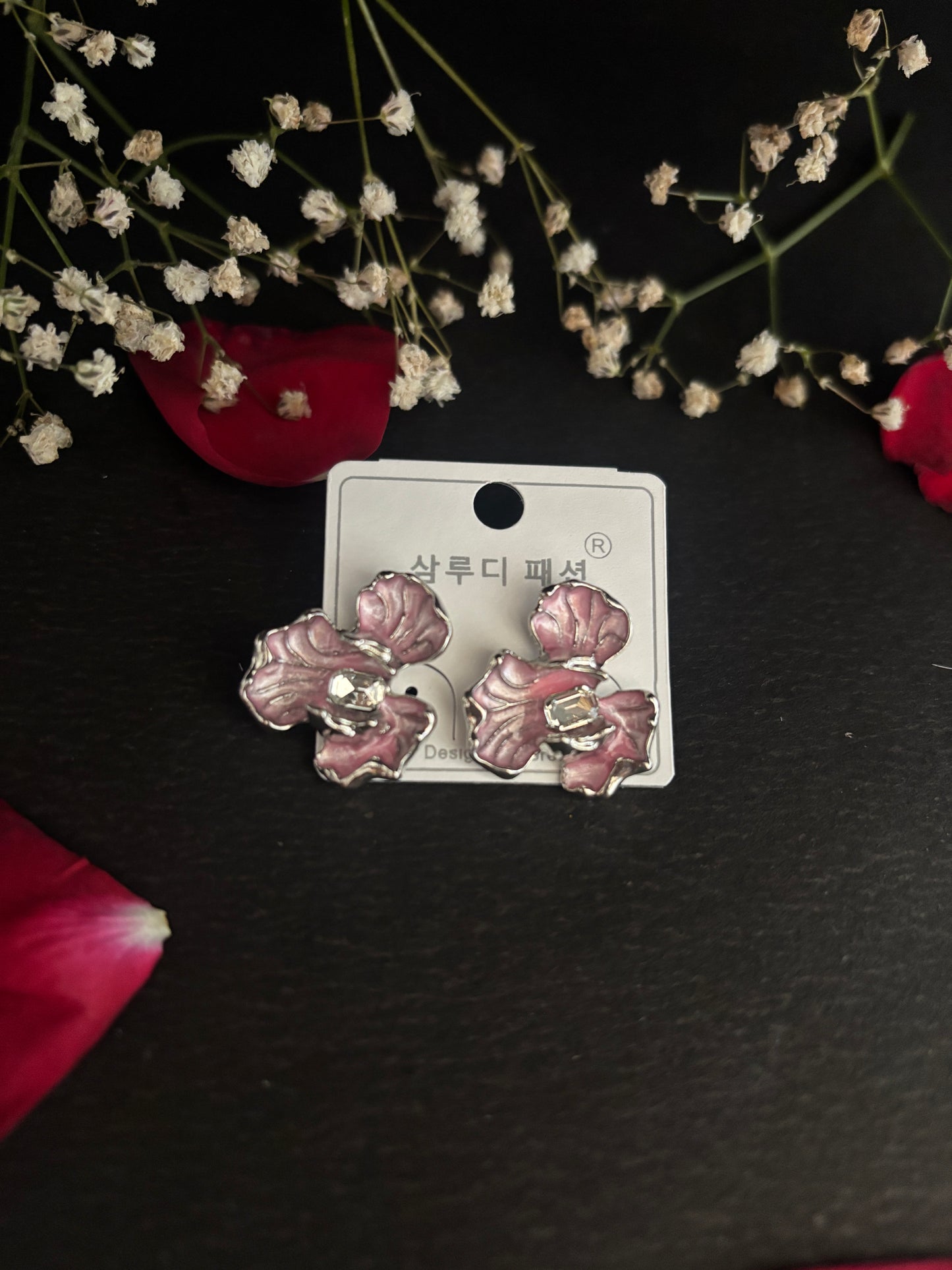 Flower studs Gehnacollections