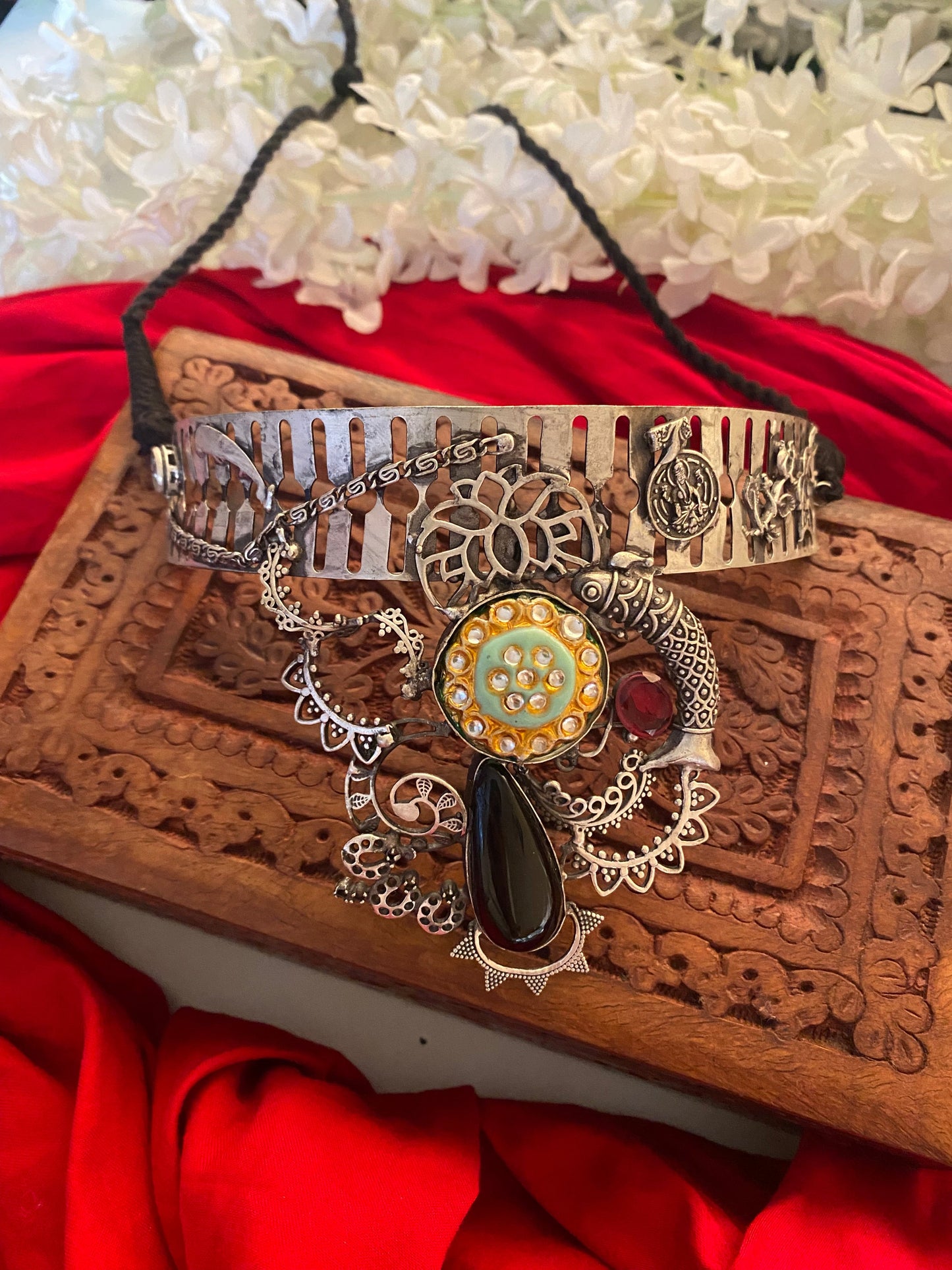 FUSION CHOKER Gehnacollections