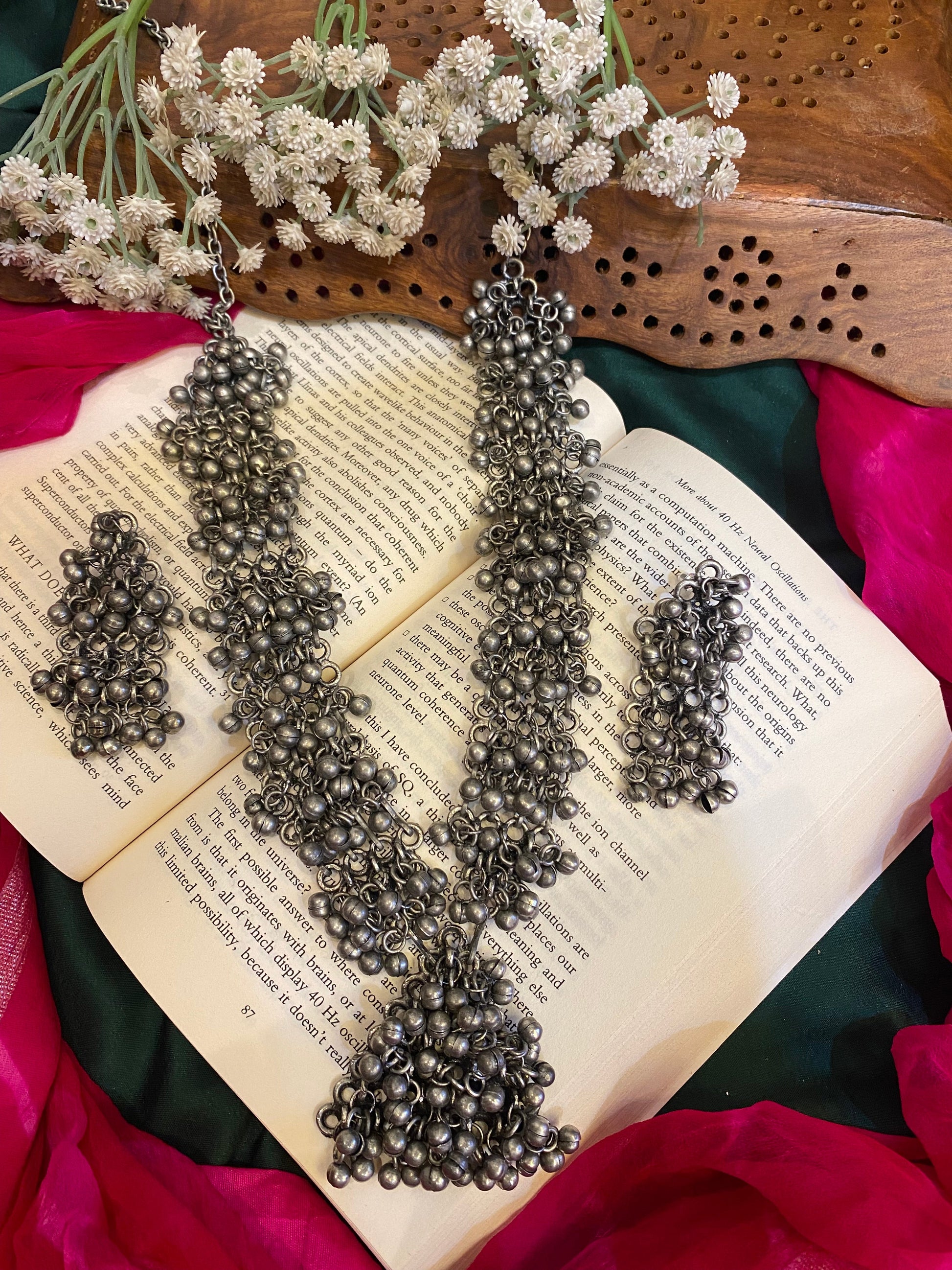 ASHWIN GHUNGHROO NECKLACE SET Gehnacollections