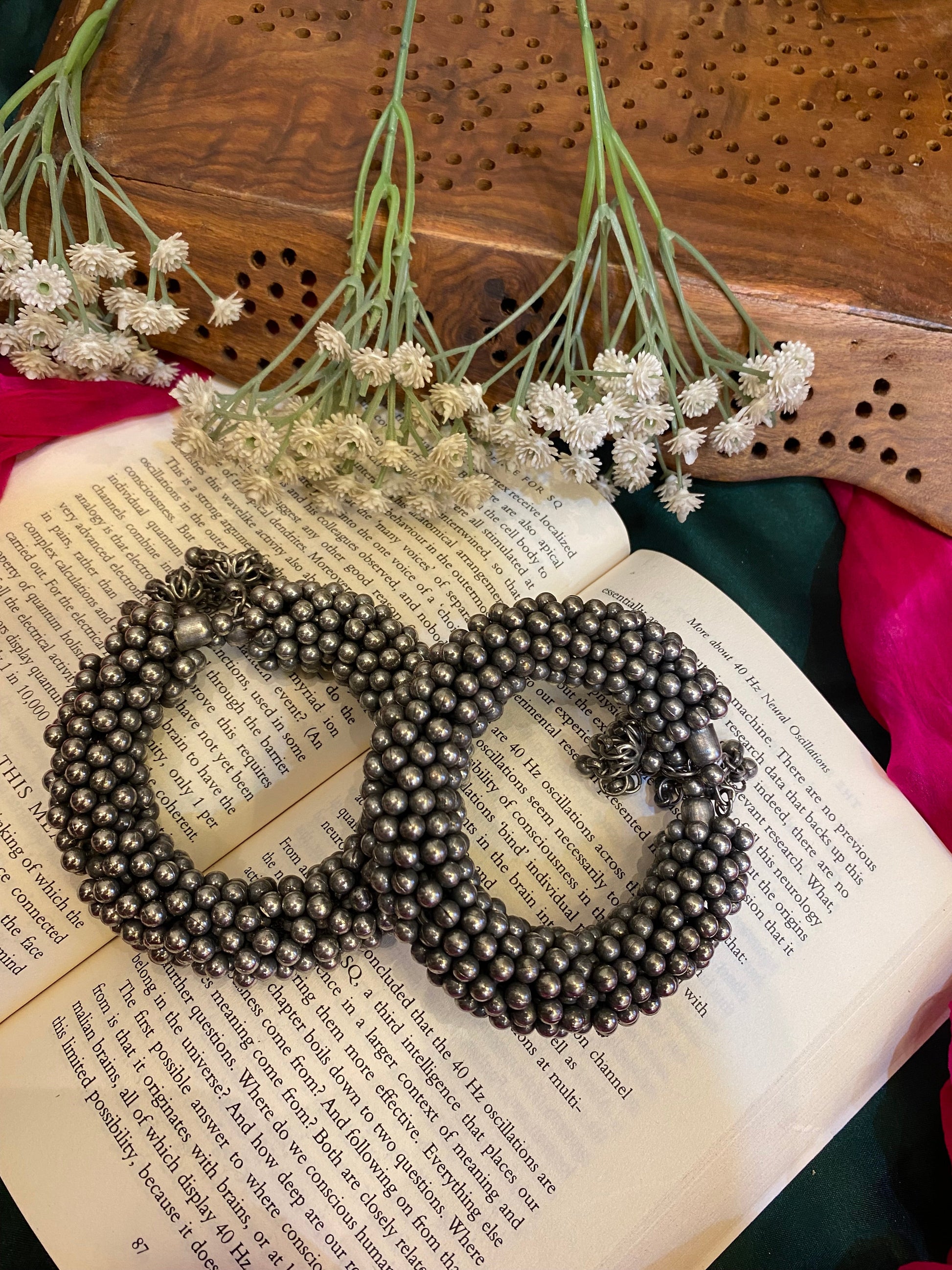 GHUNGHROO KADA Gehnacollections