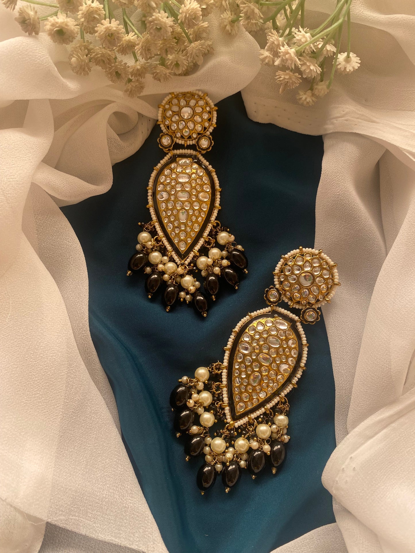 VAMIKA CHANDBALI Gehnacollections