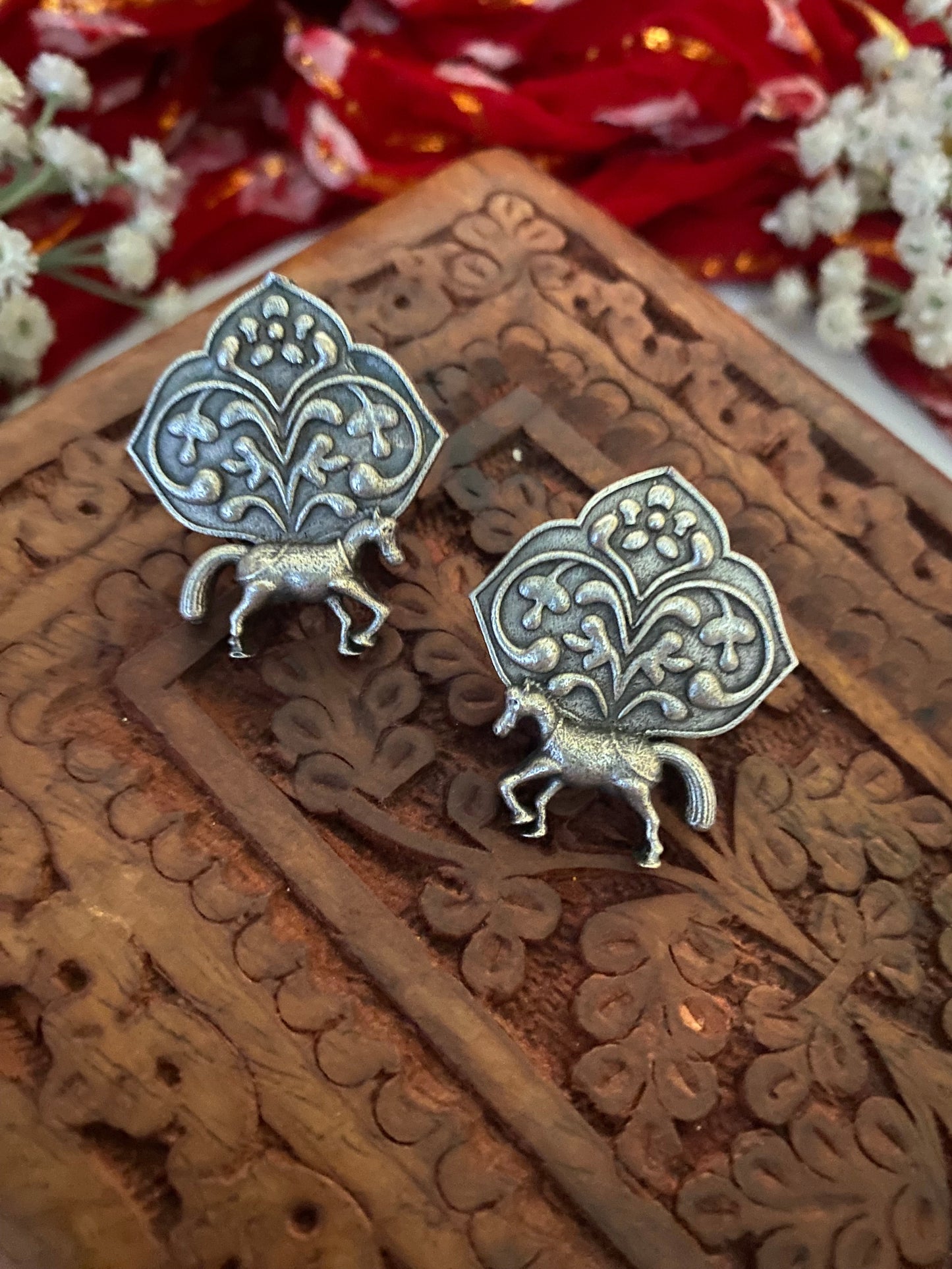 HORSE STUDS Gehnacollections