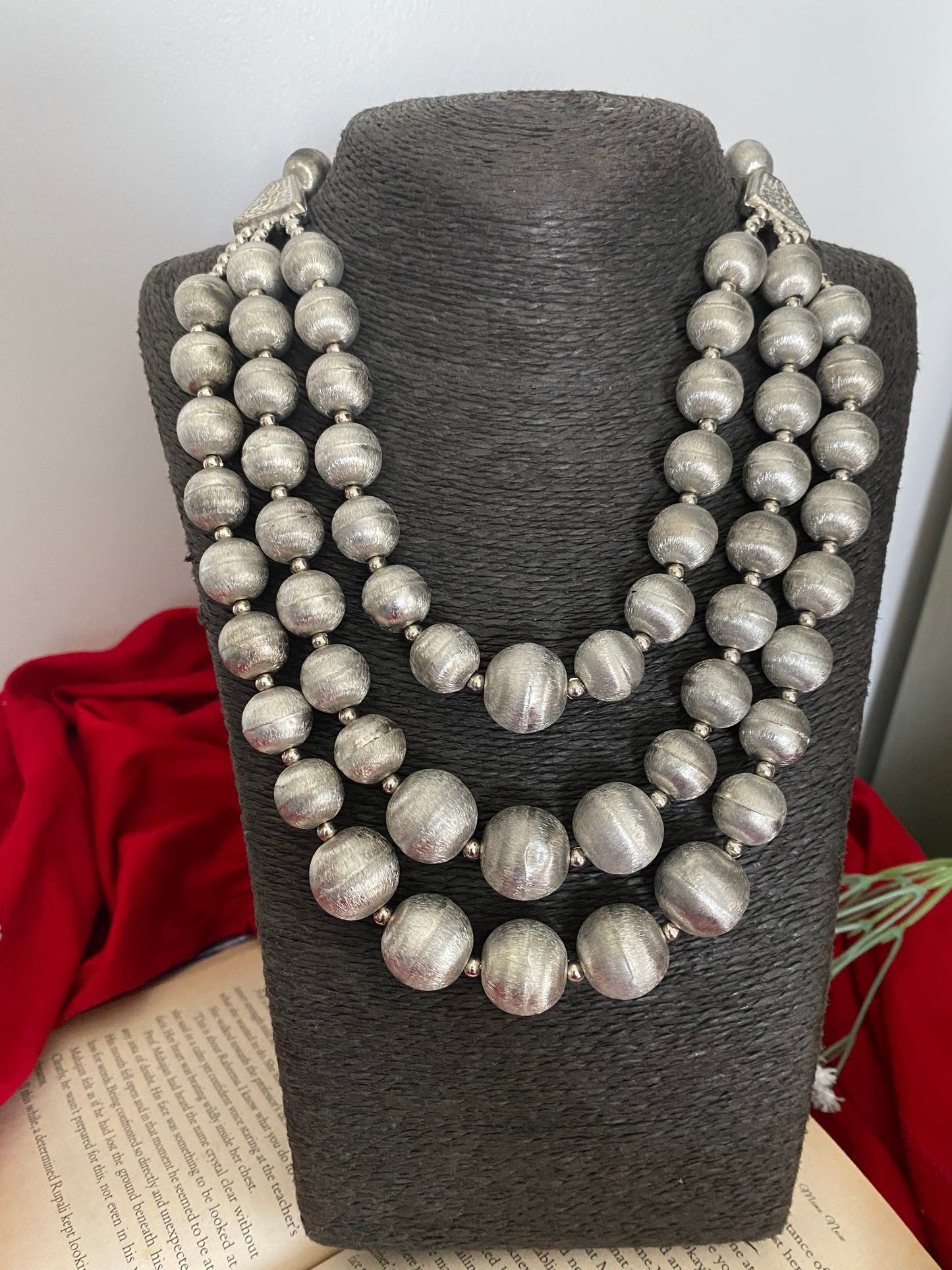 BEADS NECKLACE THREE LAYER Gehnacollections