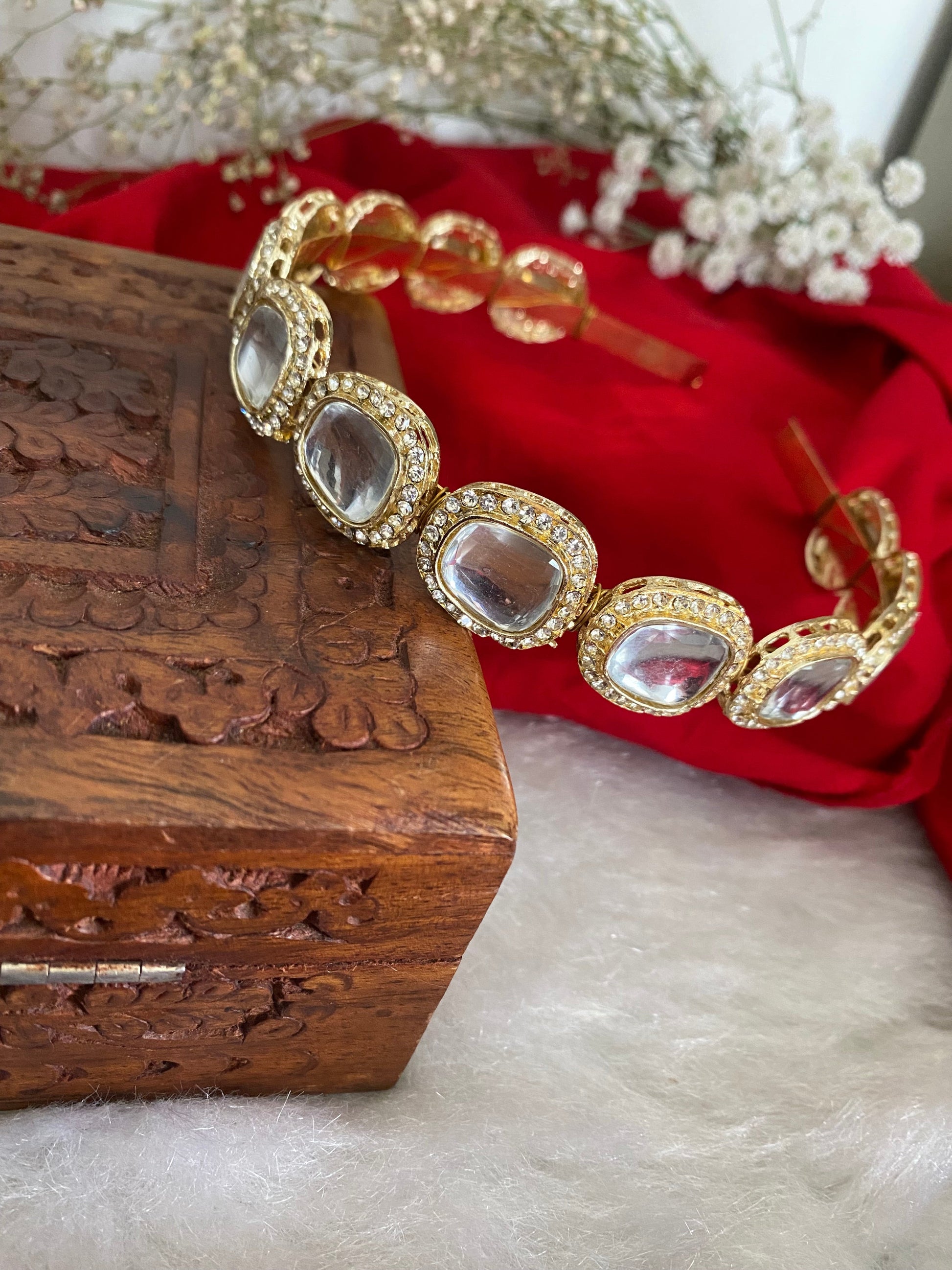 MALVIKA HAIRBAND Gehnacollections