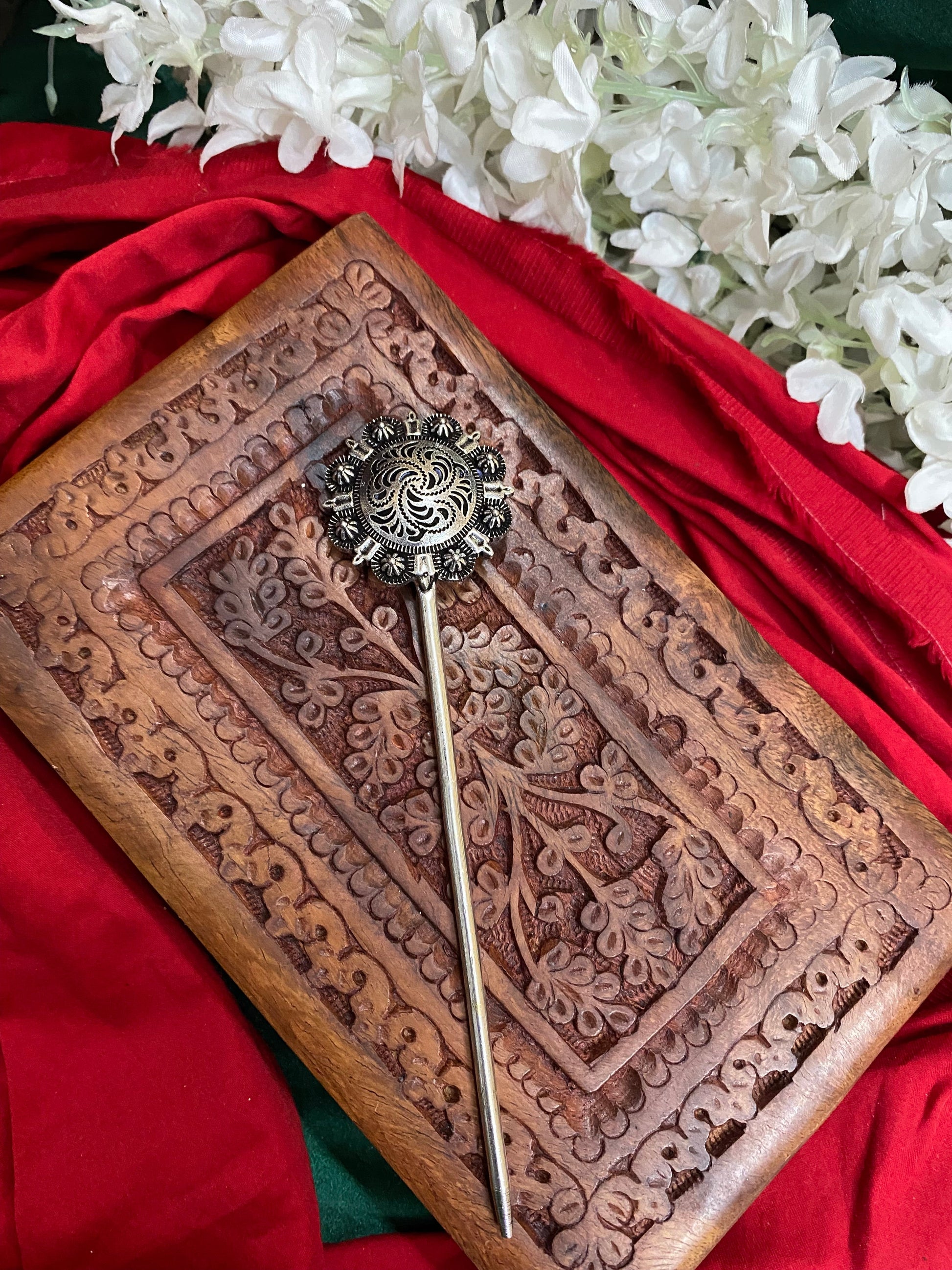 HAIR BUN CLIP Gehnacollections