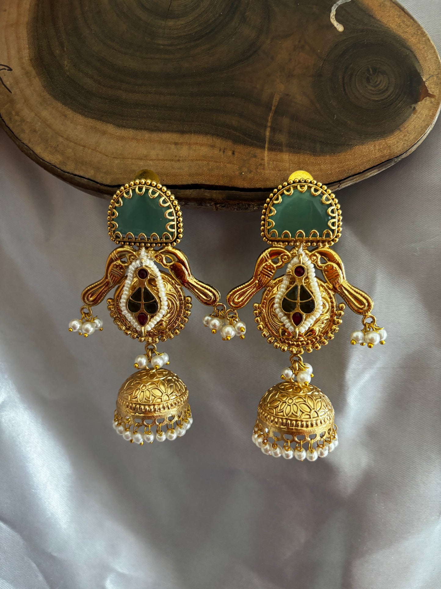 Naveli Jhumka Gehnacollections