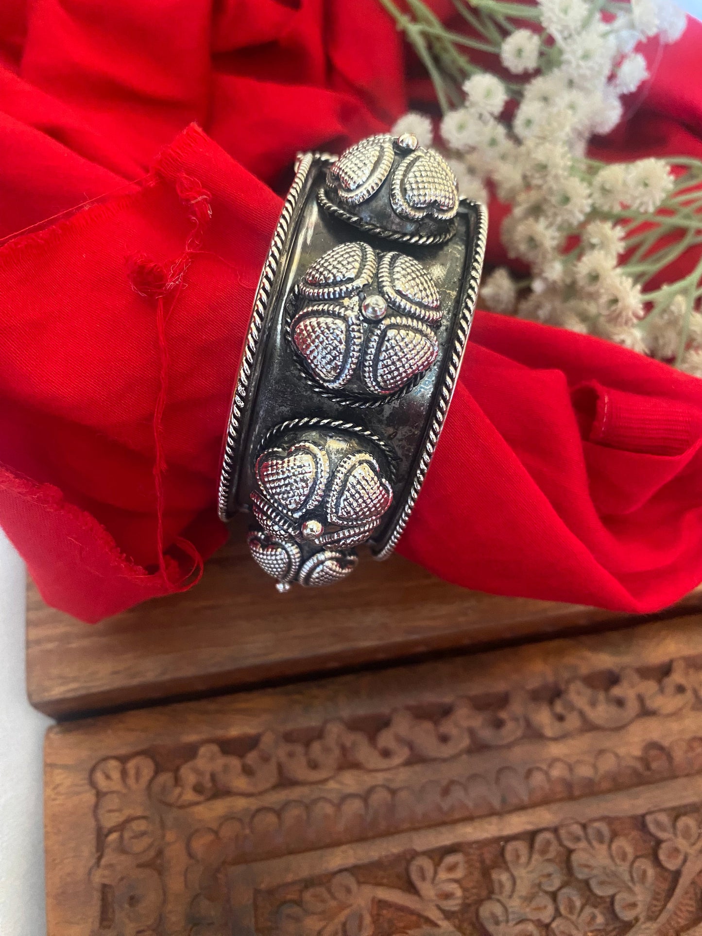 GAURI KADA Gehnacollections