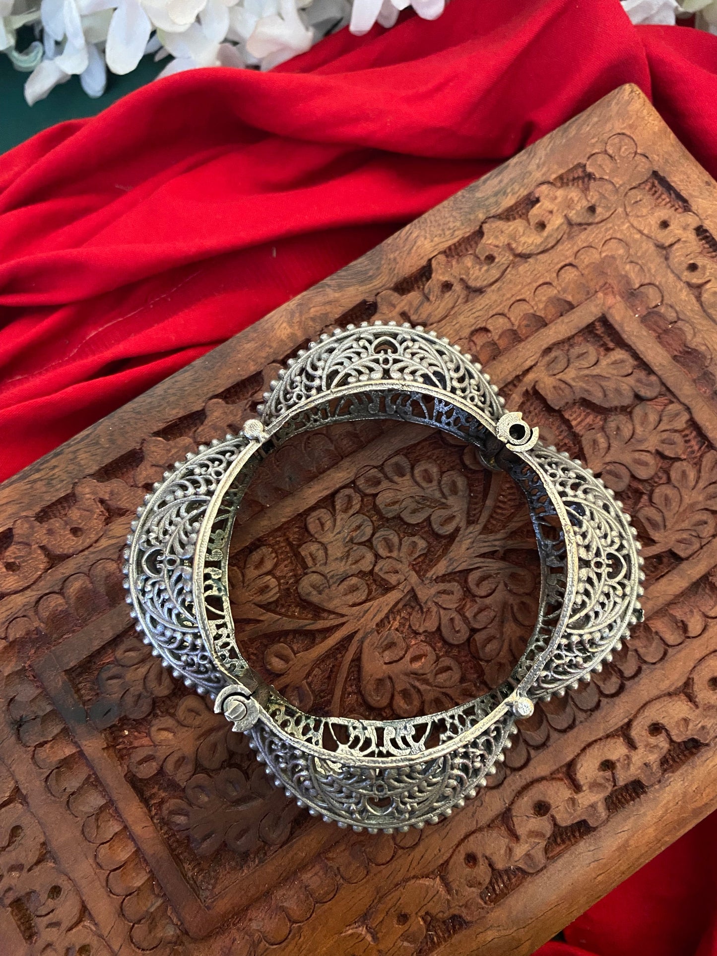 DIVYAM JAAL KADA Gehnacollections