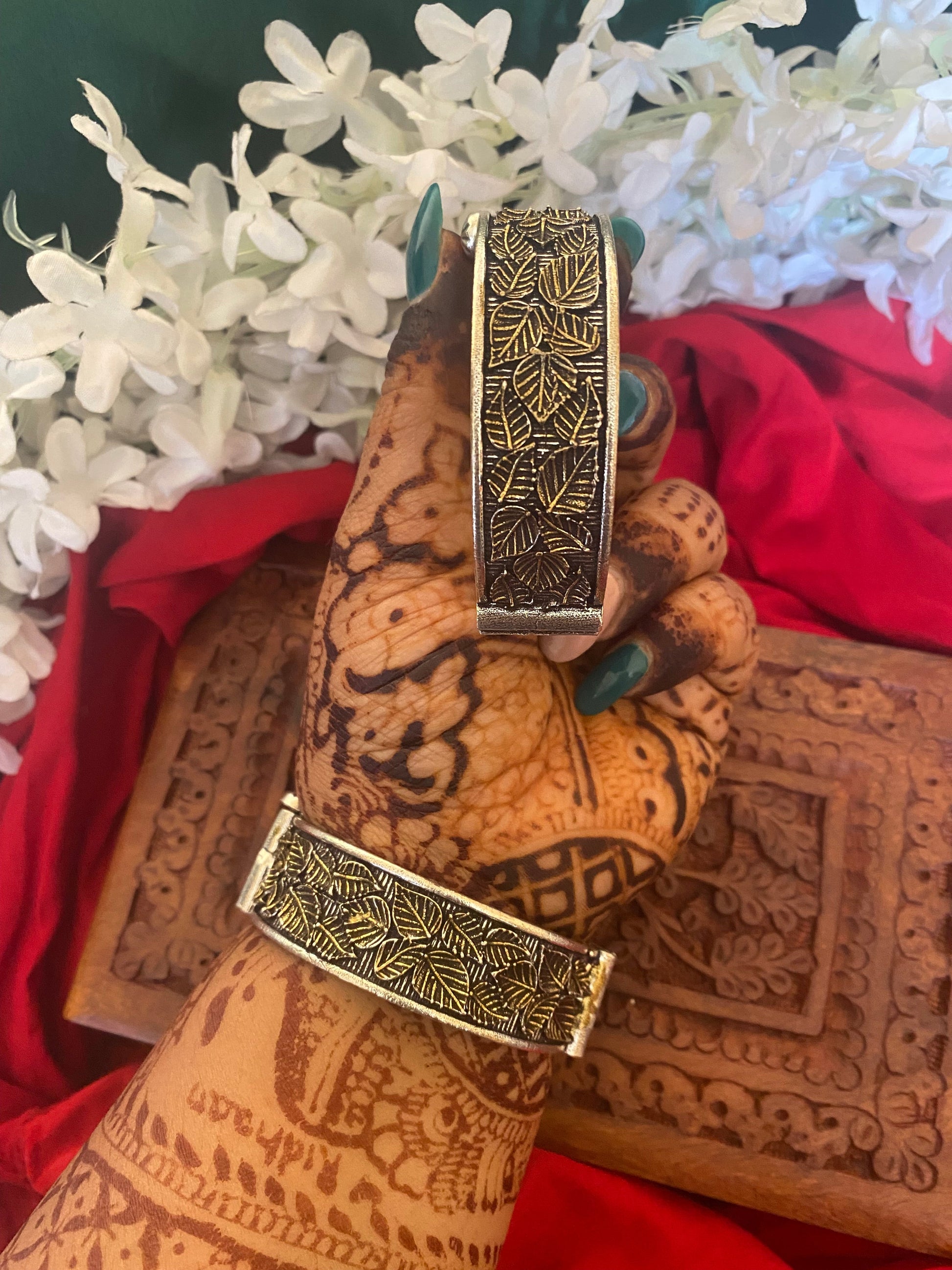 LEAF DUAL TONE KADA Gehnacollections