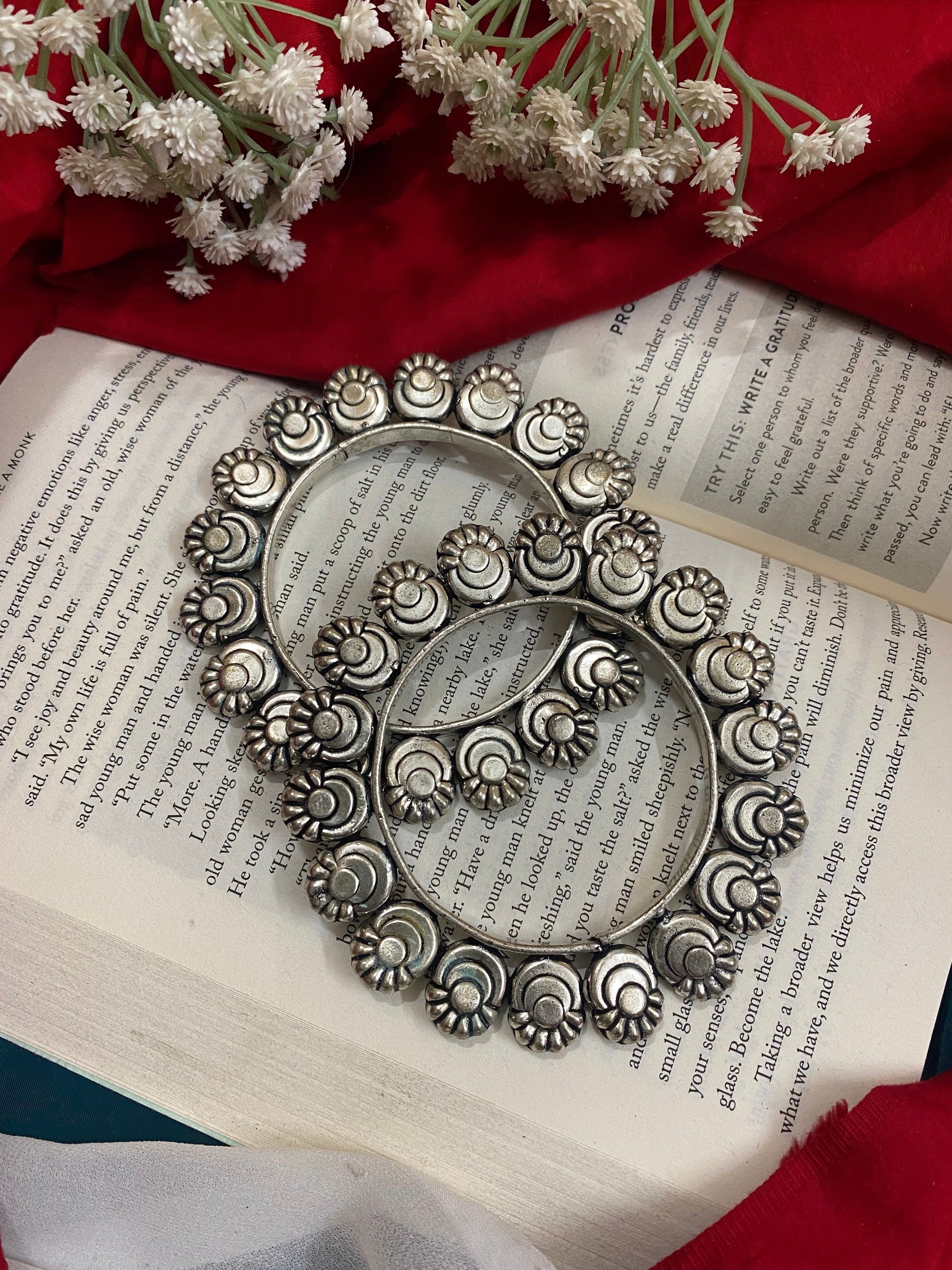 BANGLES Gehnacollections