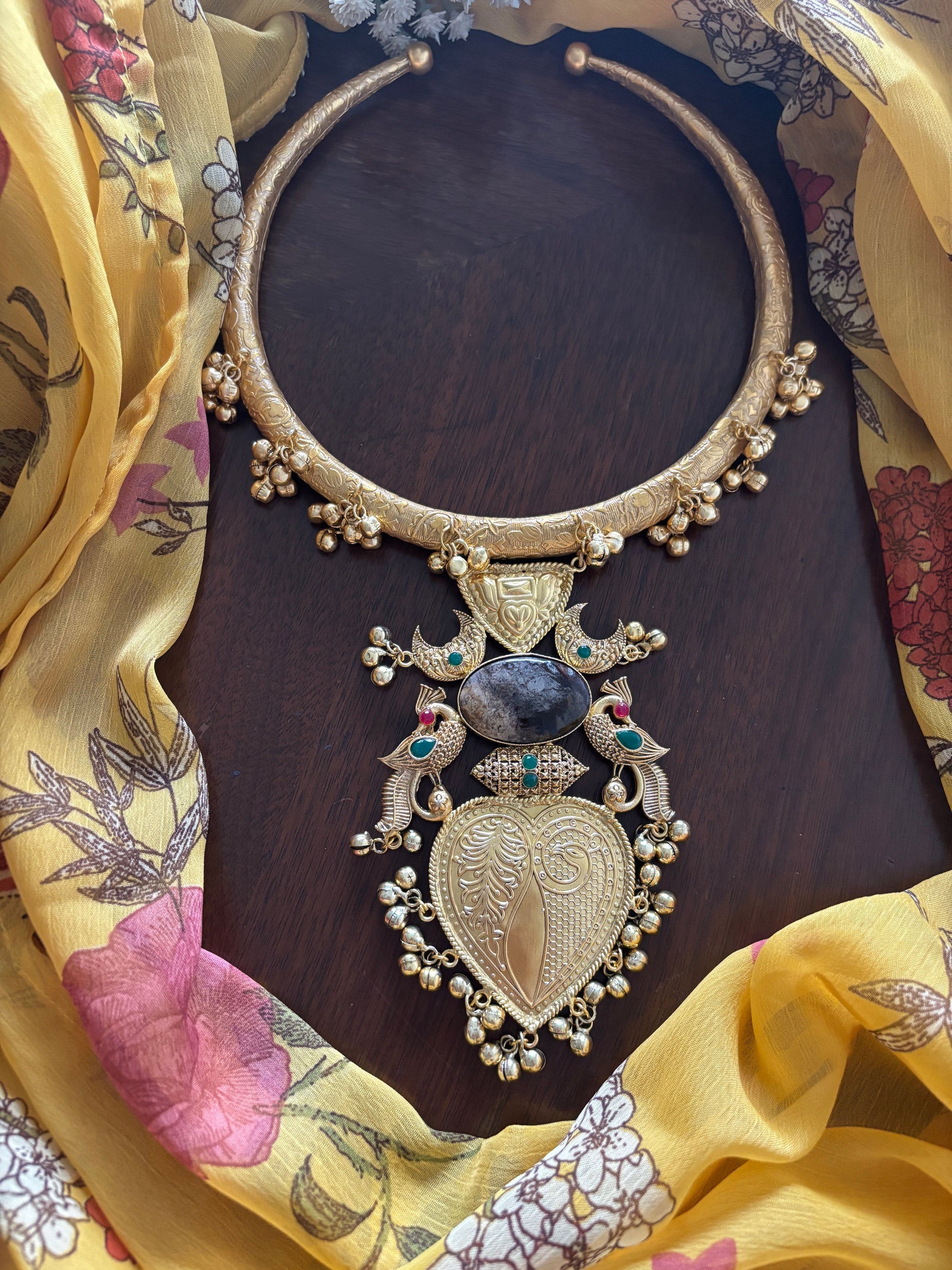 Ravisha Hasli Gehnacollections