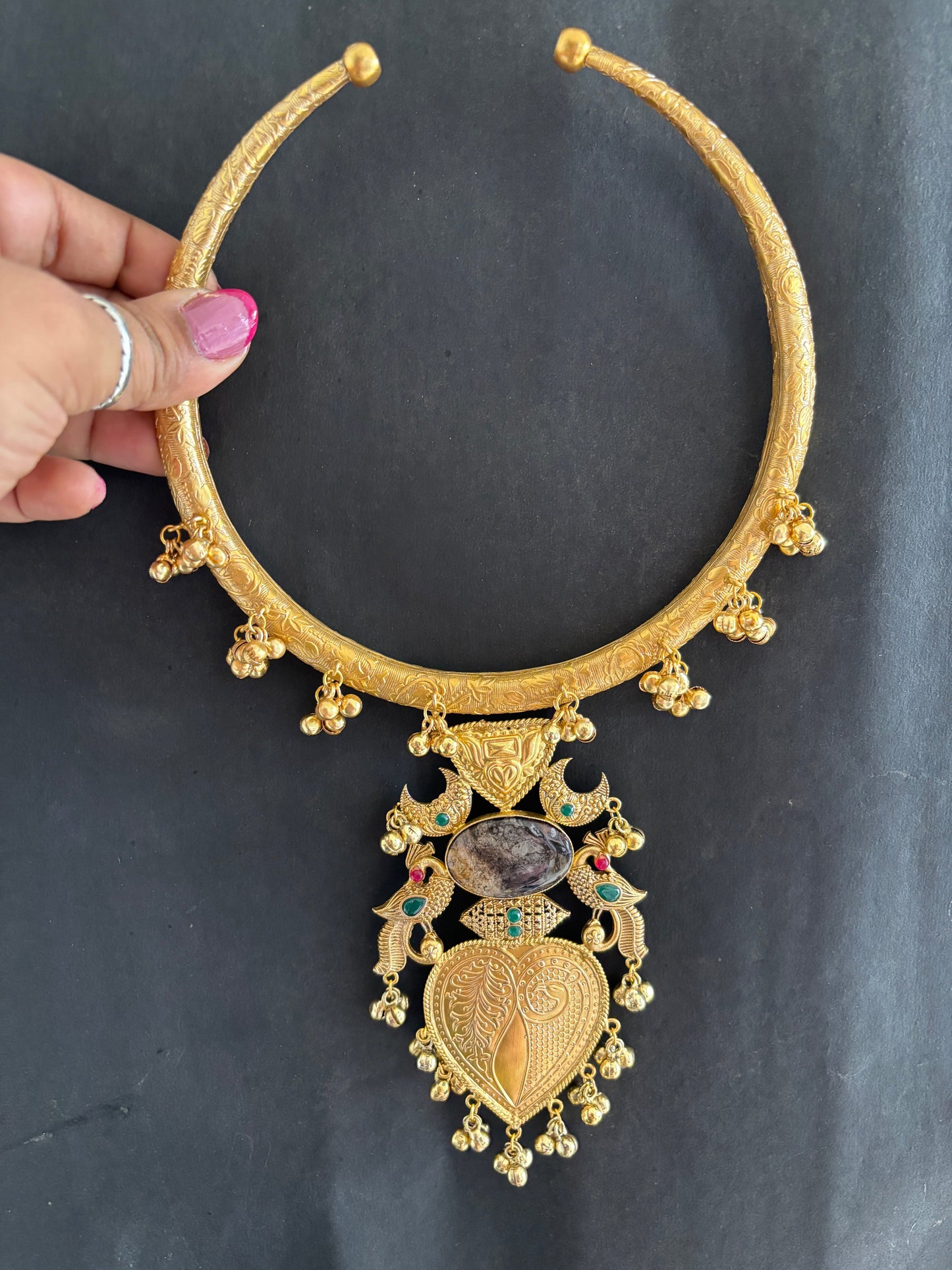 Ravisha Hasli Gehnacollections