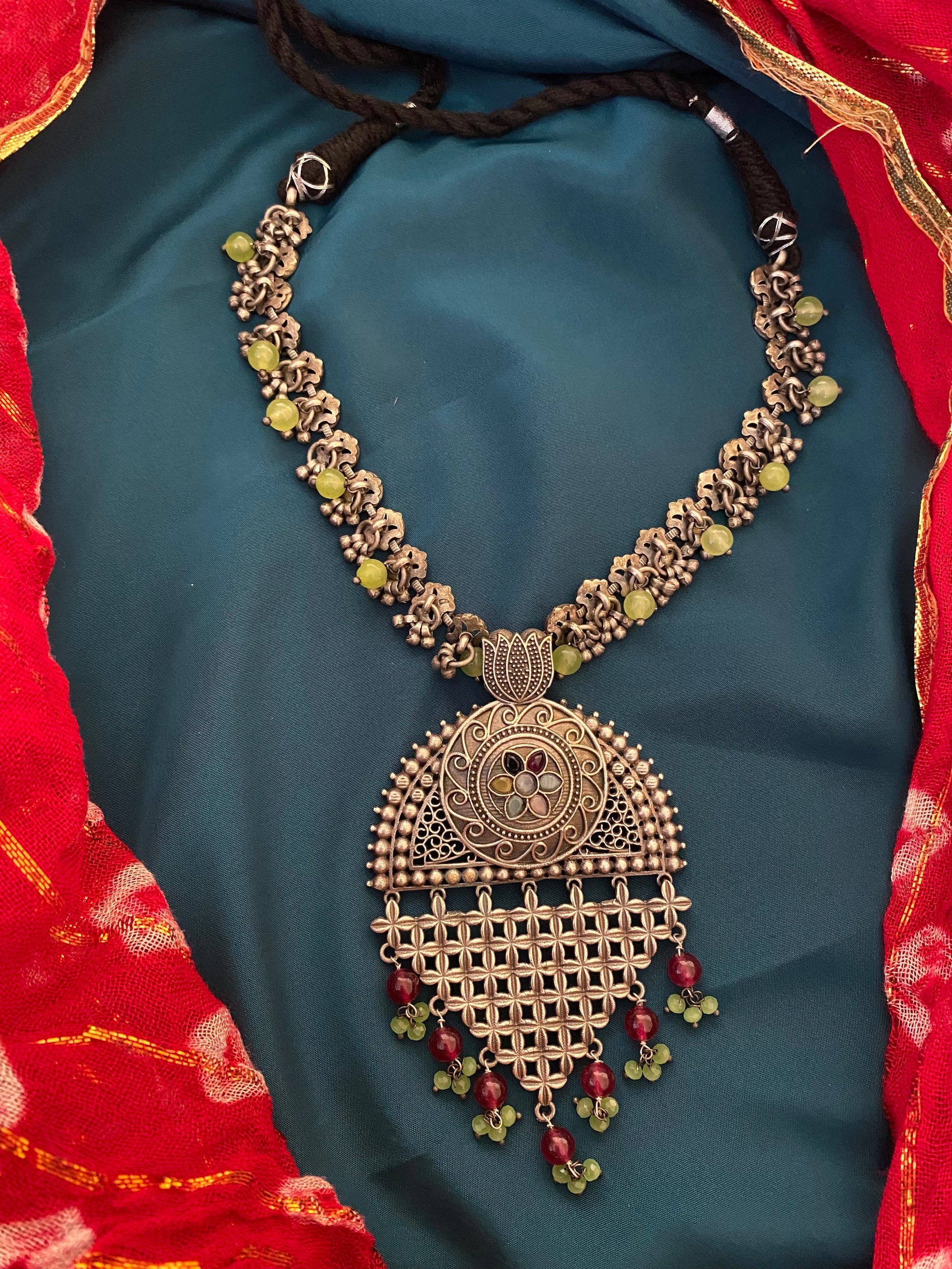 LOTUS NECKLACE Gehnacollections