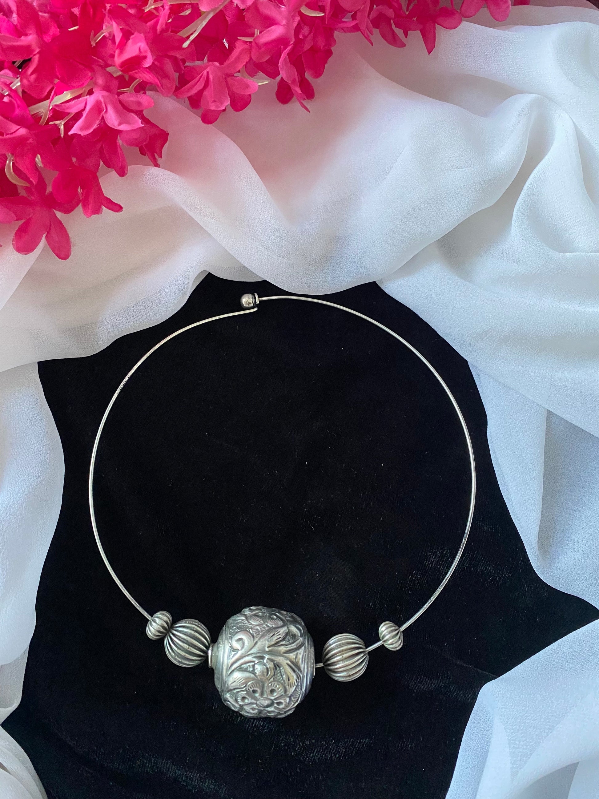 ABHIKA HASLI Gehnacollections