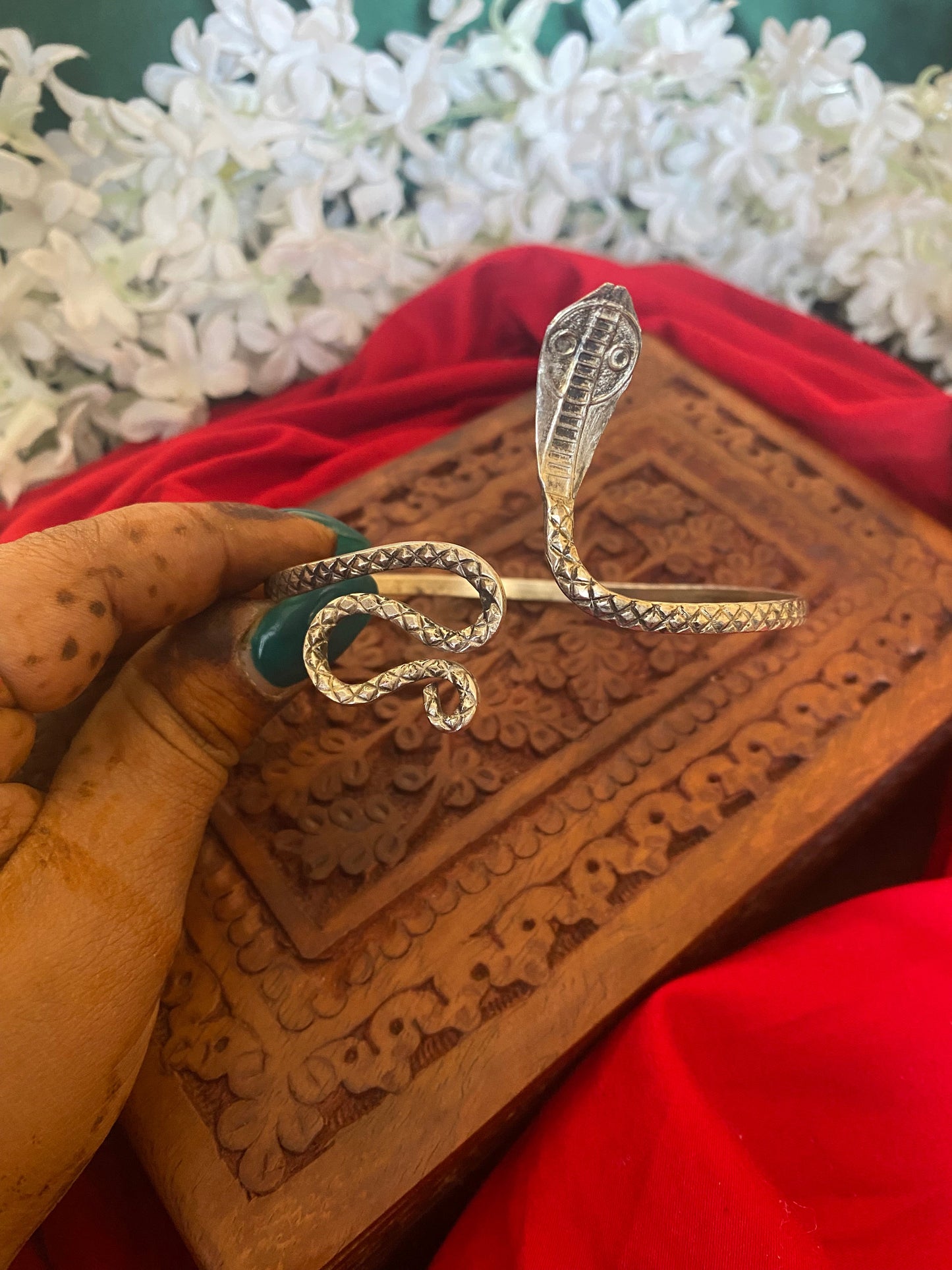 BAJUBANDH Gehnacollections