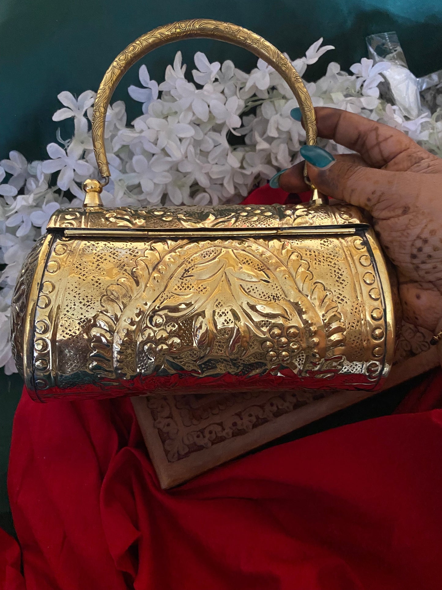 GOLDEN BATUA Gehnacollections