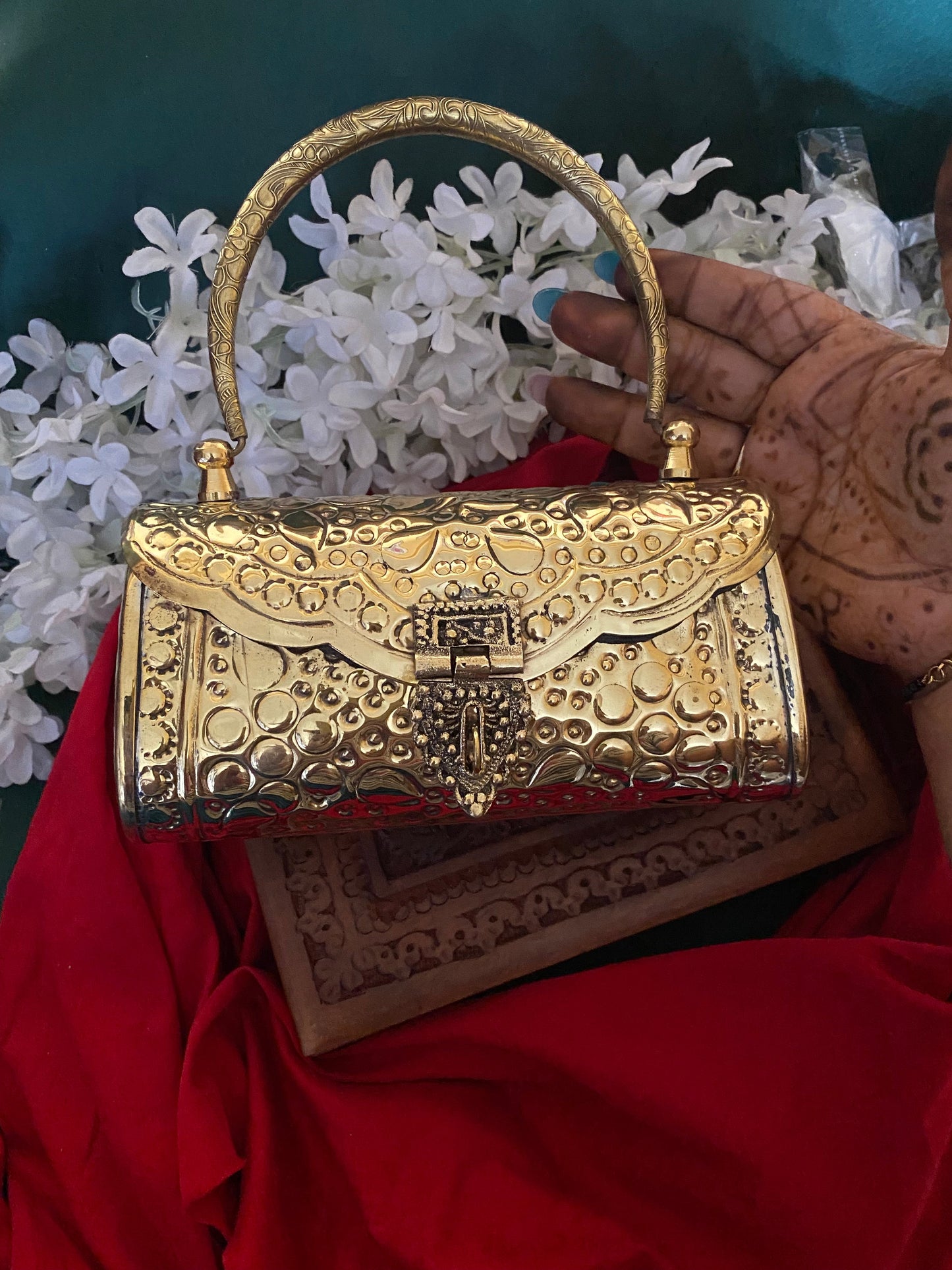 GOLDEN BATUA Gehnacollections