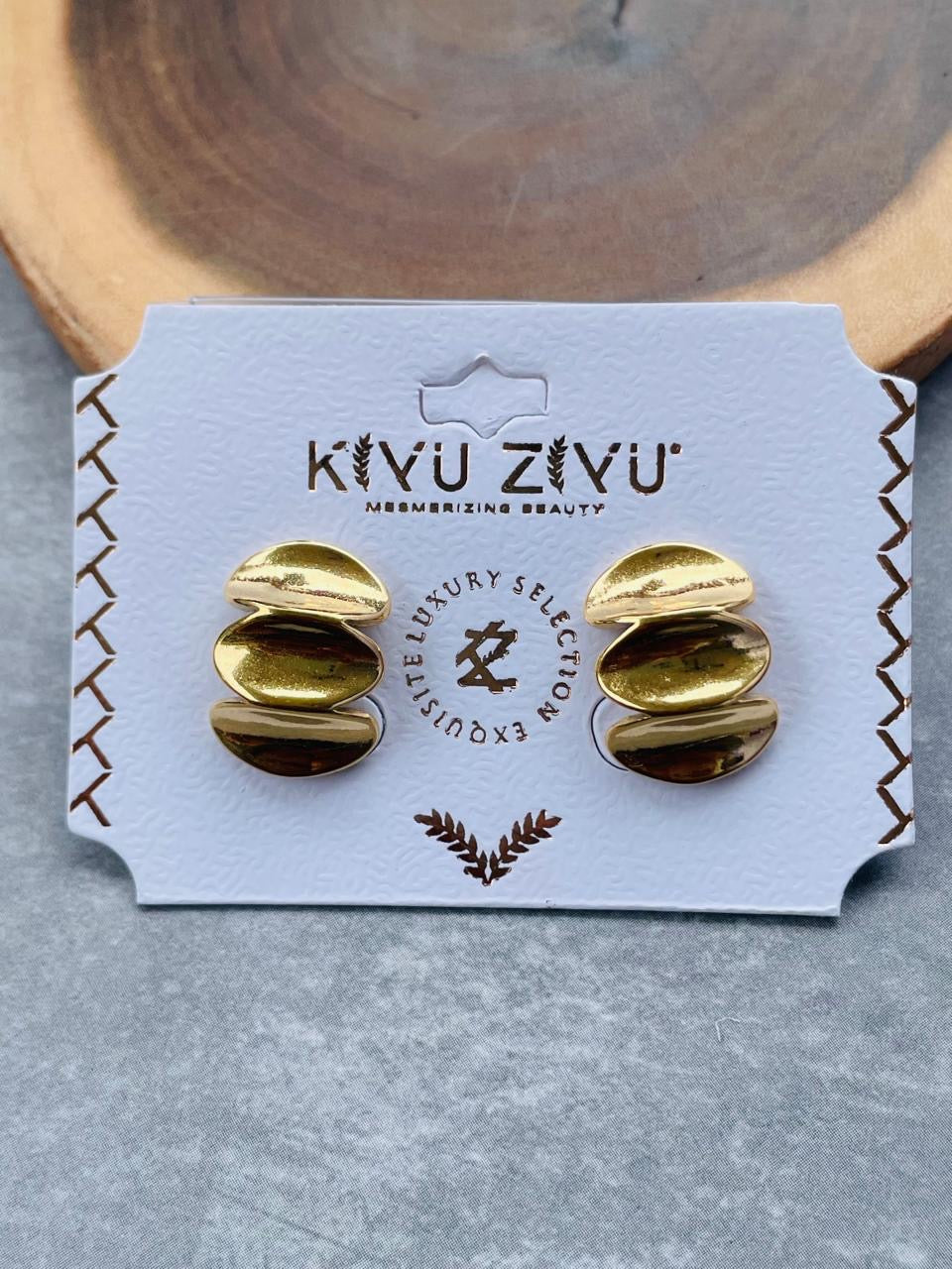 Layla studs Gehnacollections