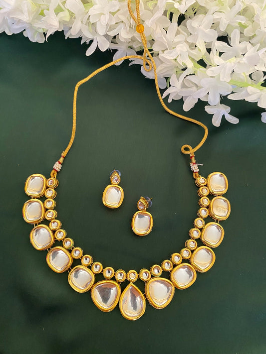 SHAILI KUNDAN CHOKER SET Gehna Collections