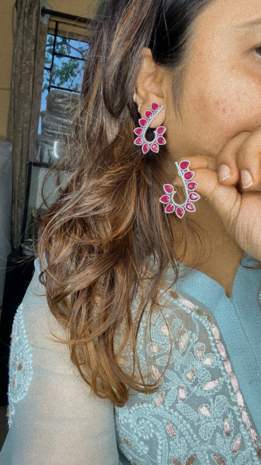 CURVE STUDS Gehnacollections