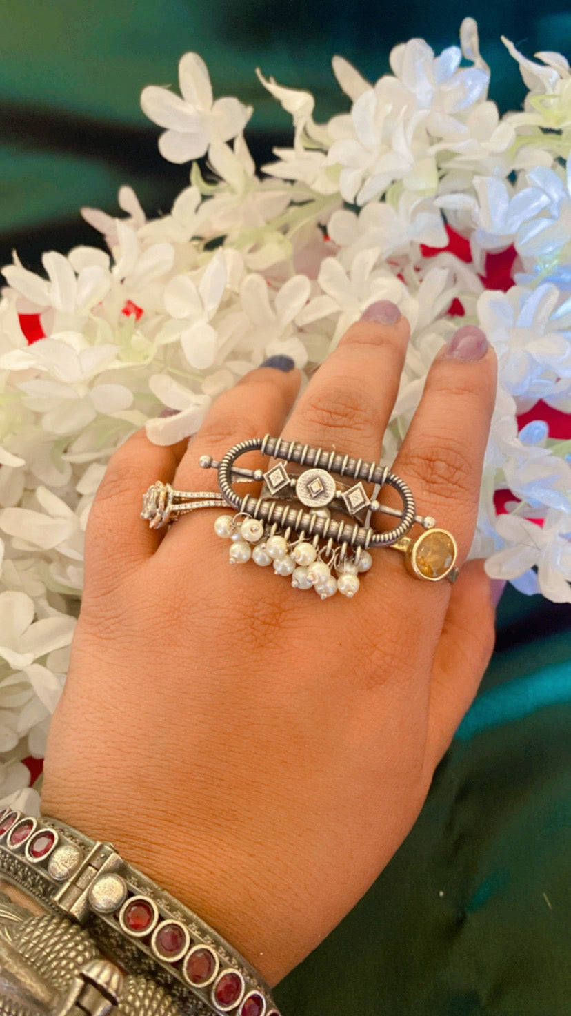 Rinisha Pearl Ring Gehnacollections