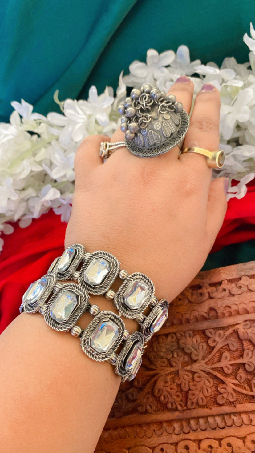 Ishani Kada Gehnacollections