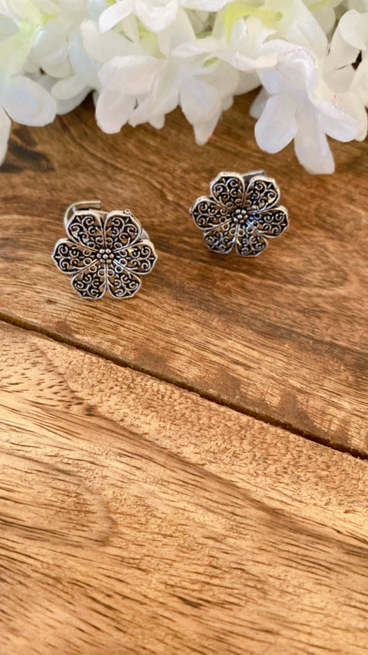 PHOOL TOE RING Gehna Collections