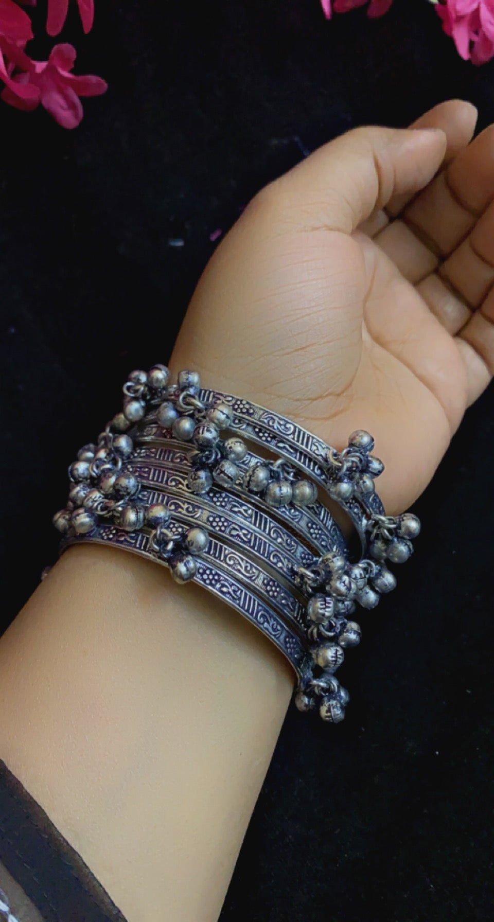 BHAVIKA GHUNGHROO BANGLES Gehna Collections