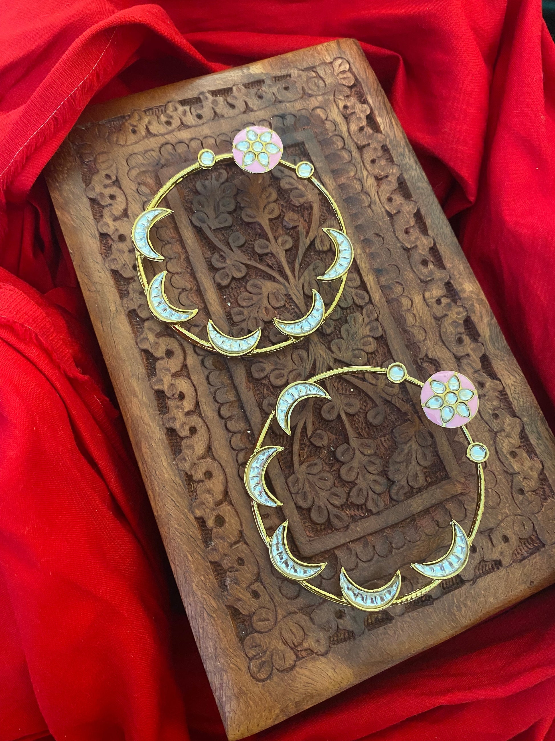 AKIRA CHANDBALI Gehnacollections