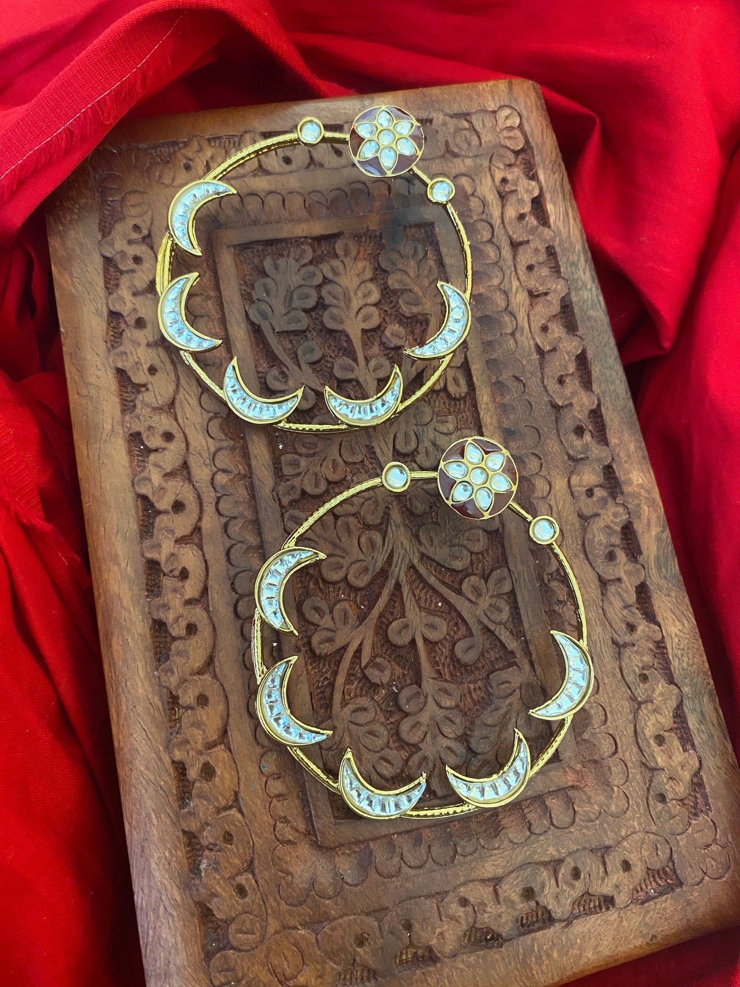 AKIRA CHANDBALI Gehnacollections