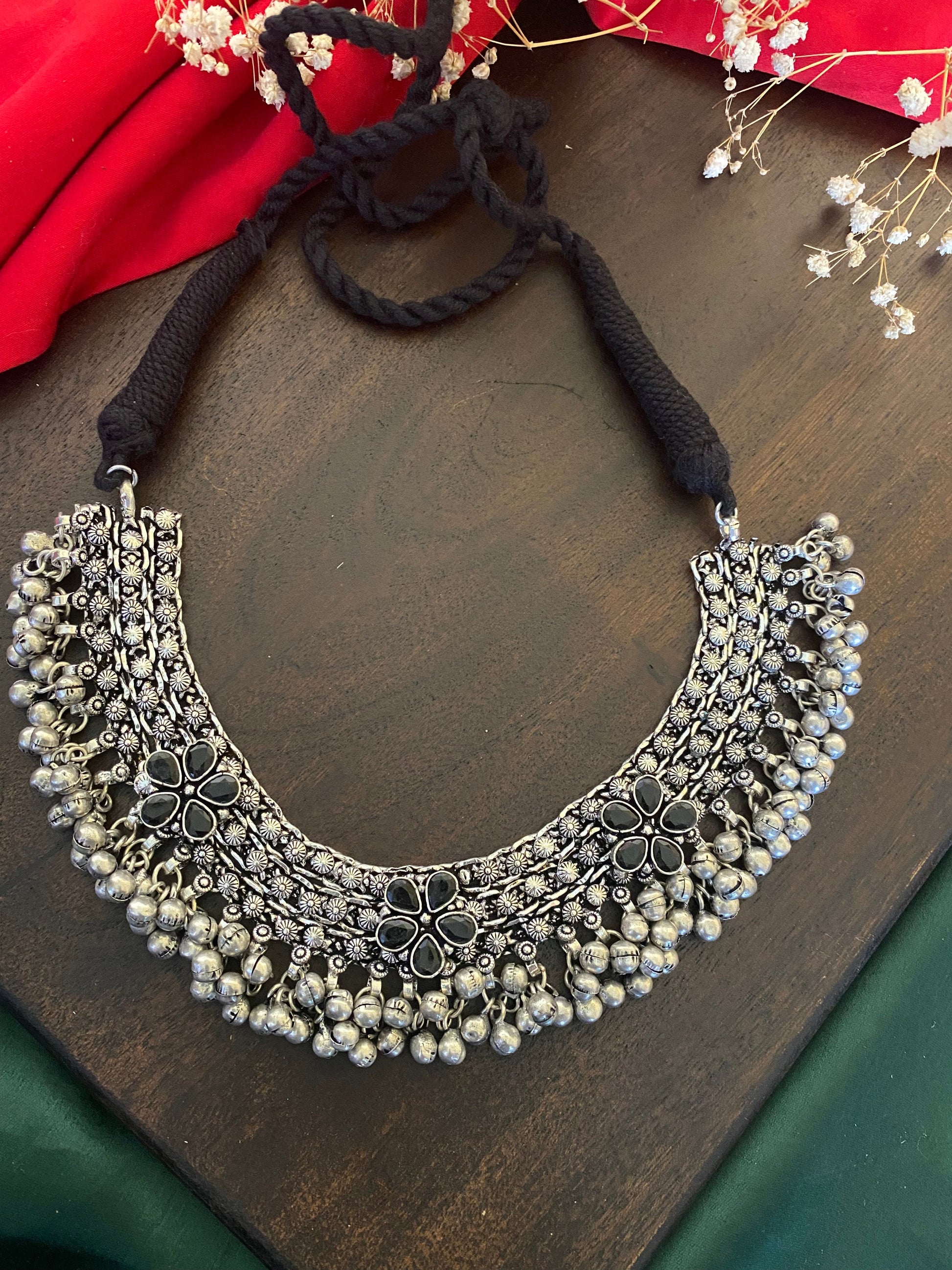 GHUNGHROO STONE CHOKER Gehnacollections