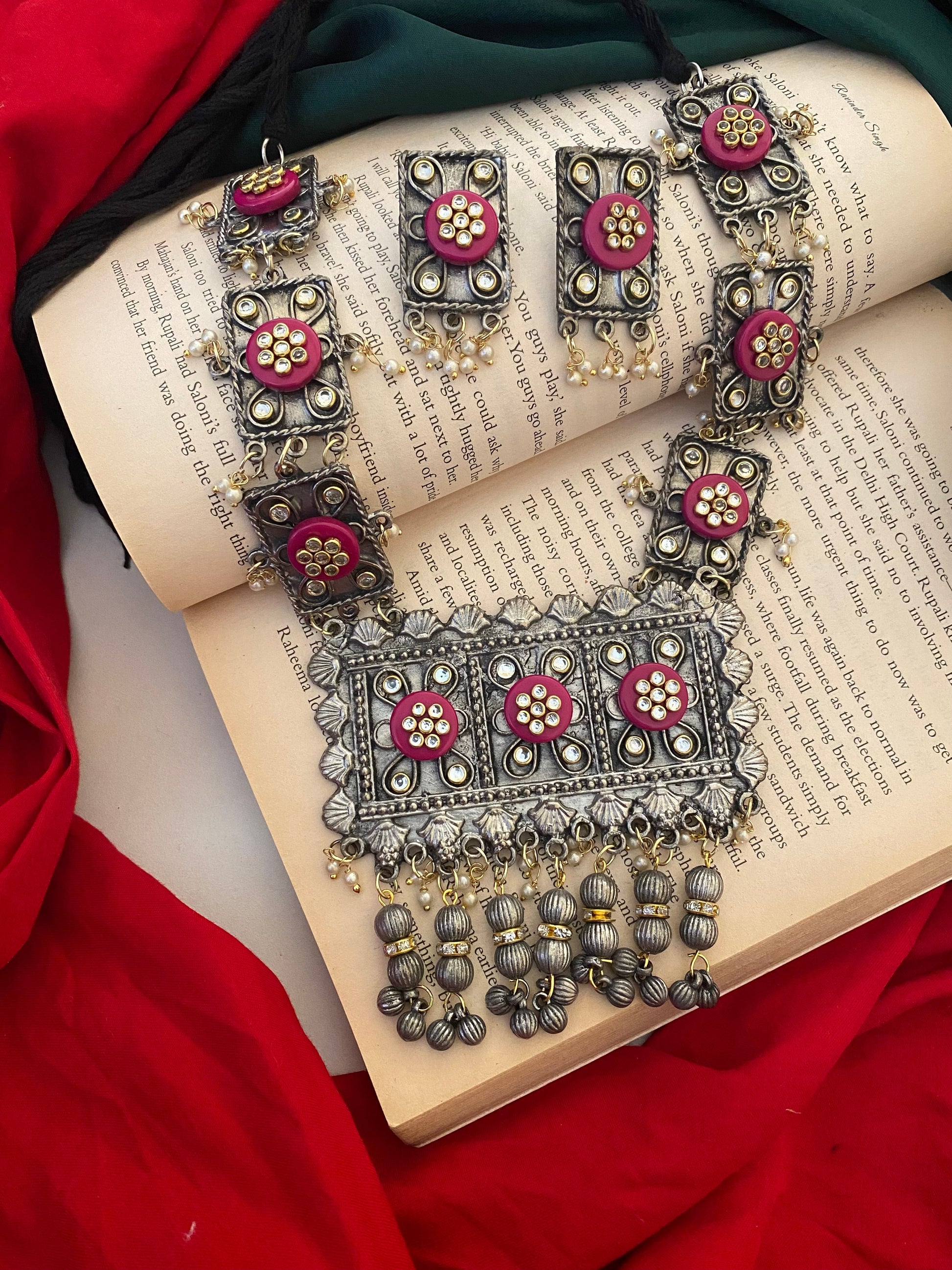 SHAGUFTA LONG NECKLACE SET Gehnacollections