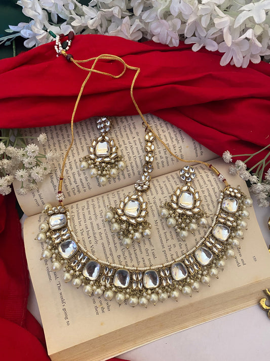 NAIRA KUNDAN CHOKER SET Gehnacollections