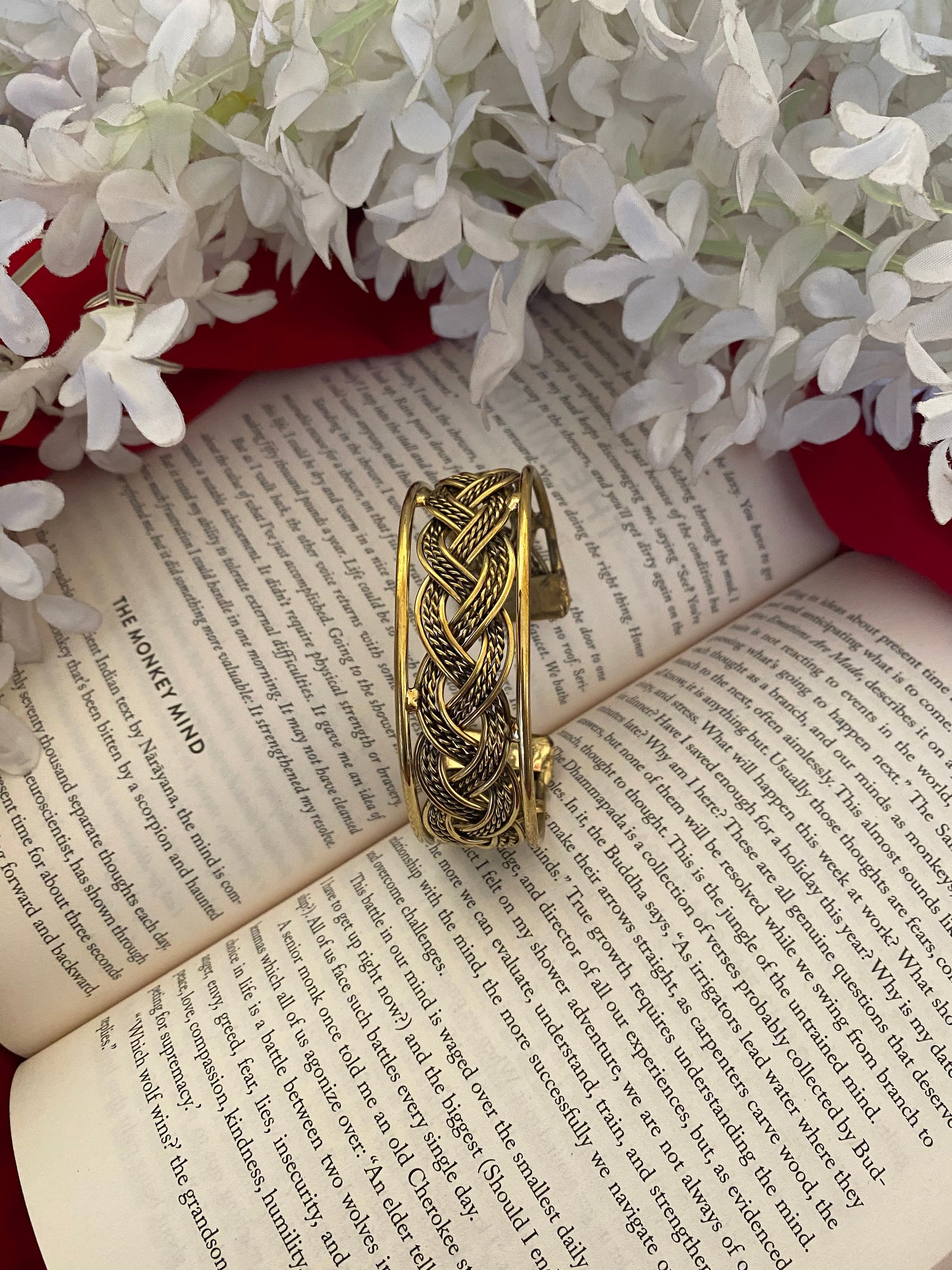 ANIKA KADA Gehnacollections