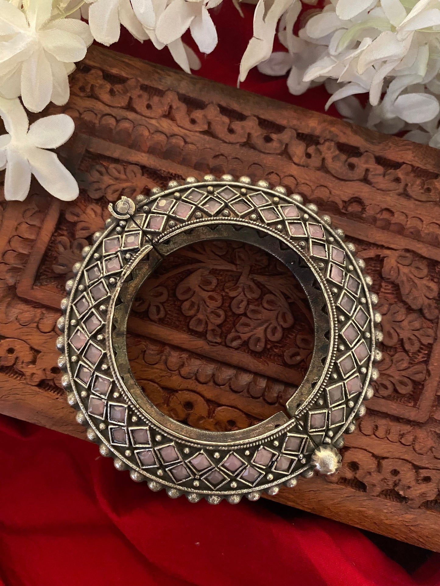 RAJWADA KADA Gehnacollections