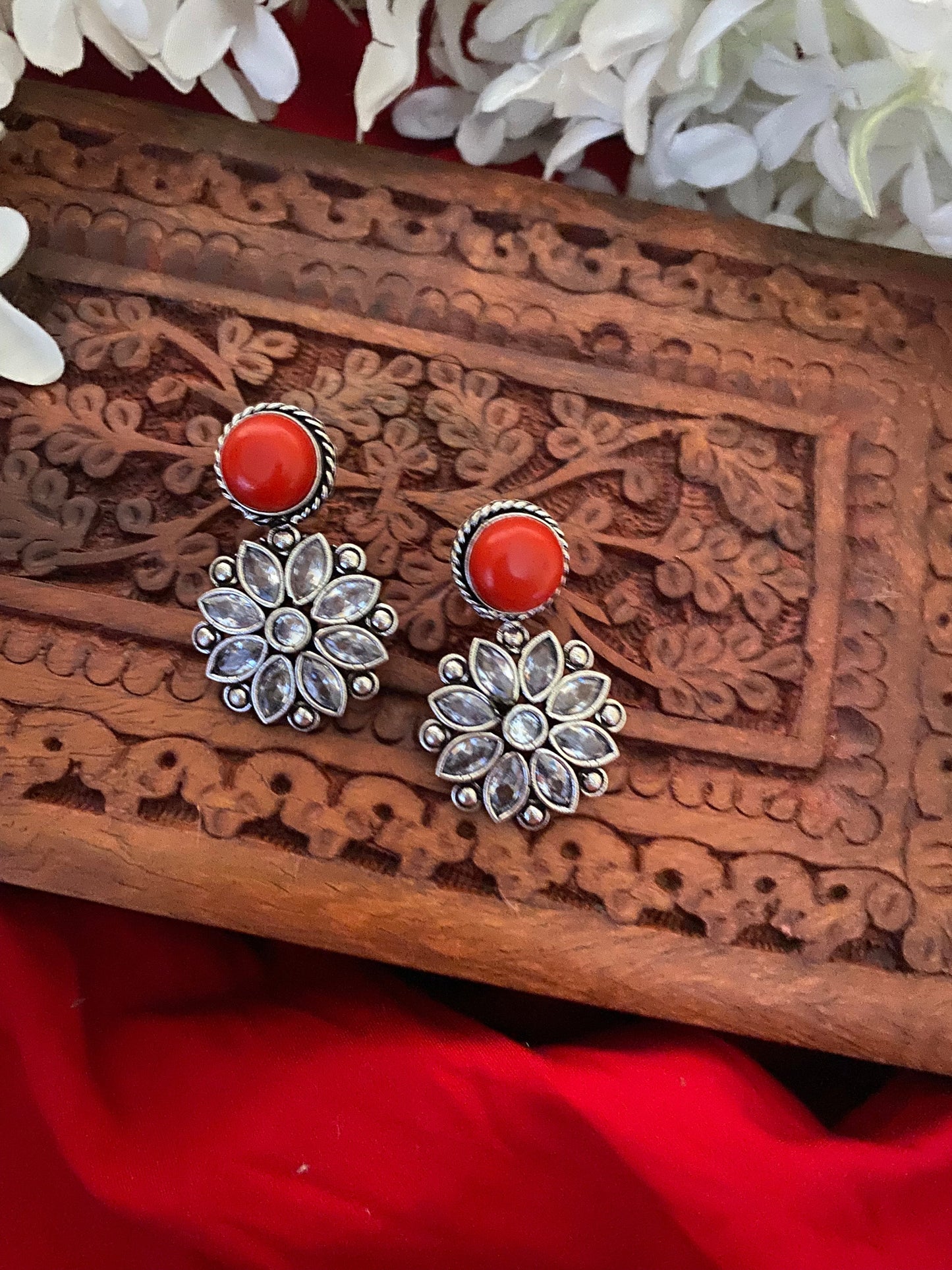 RAAG STUDS Gehnacollections