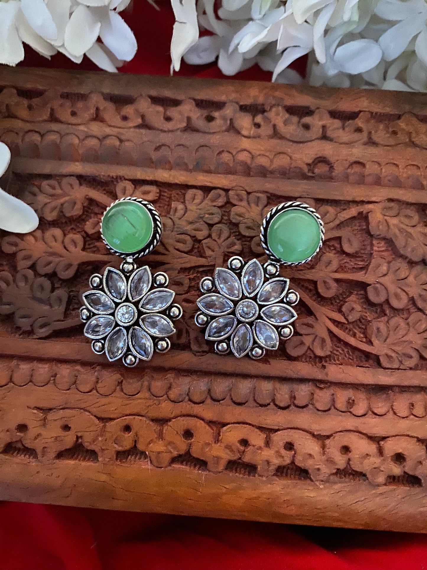 RAAG STUDS Gehnacollections