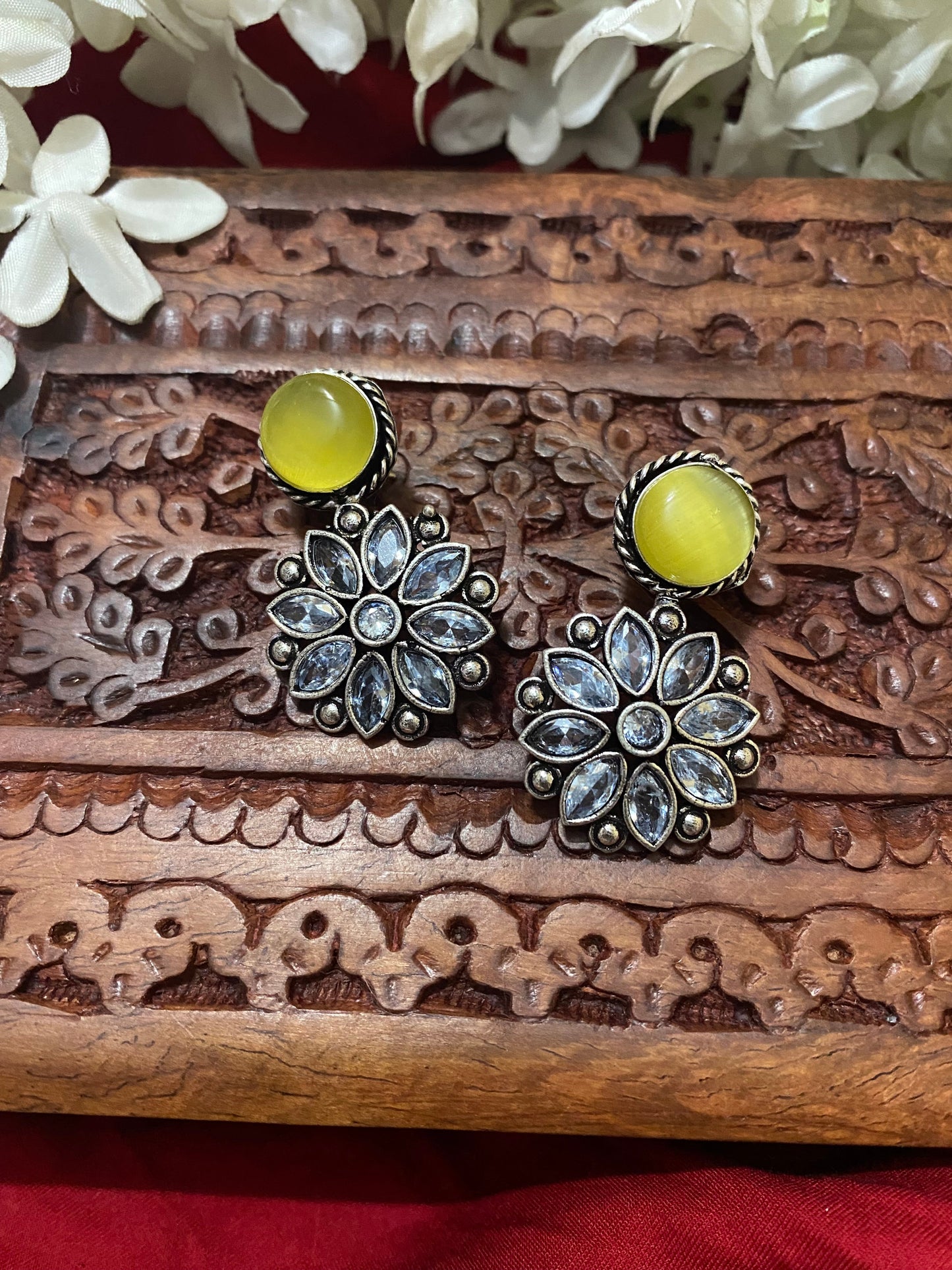 RAAG STUDS Gehnacollections