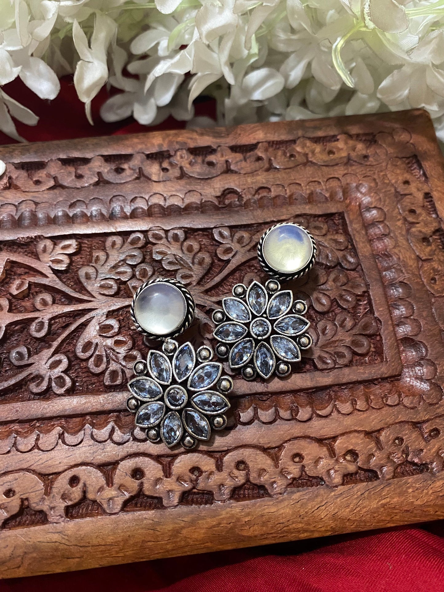 RAAG STUDS Gehnacollections