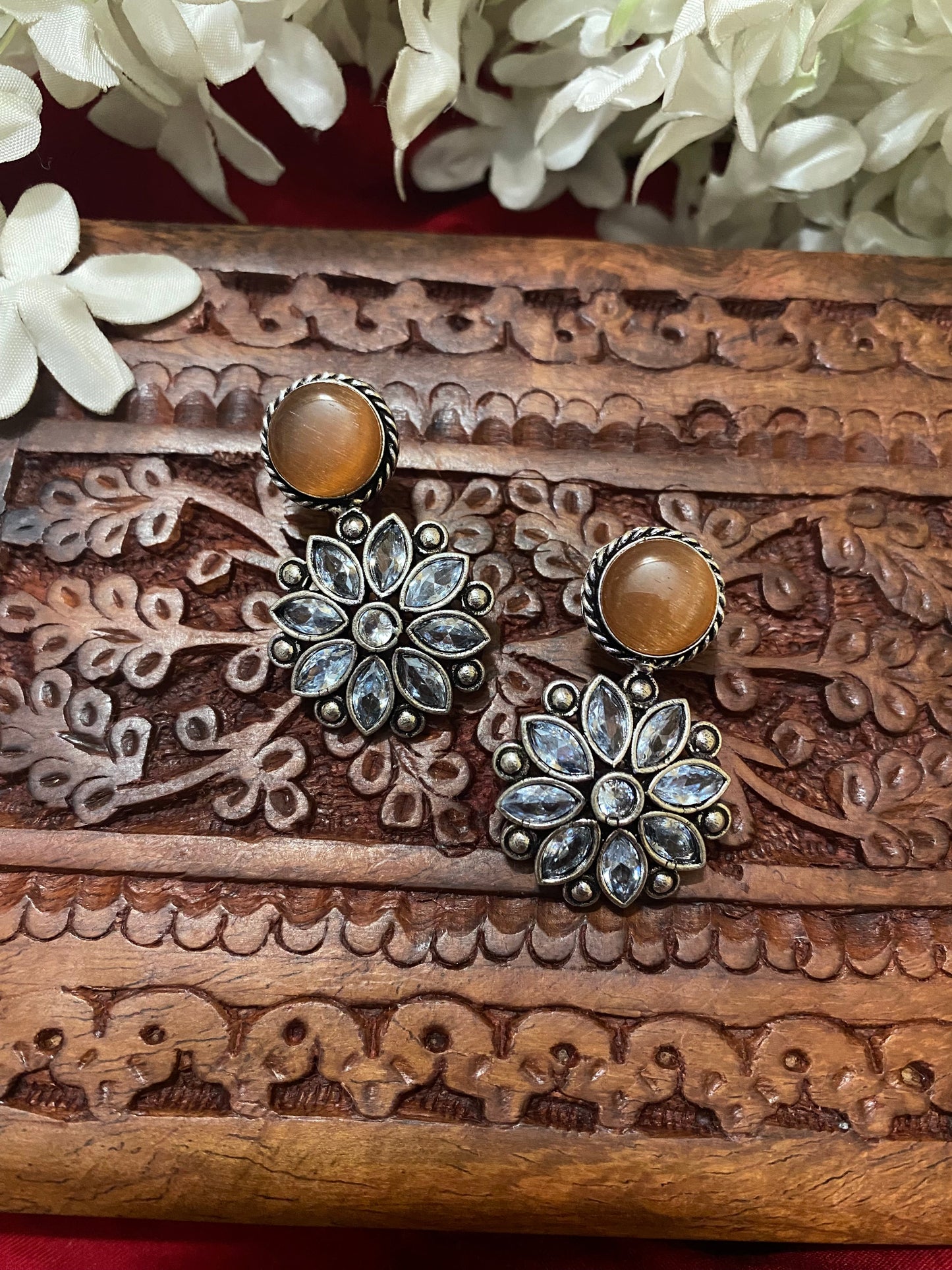 RAAG STUDS Gehnacollections