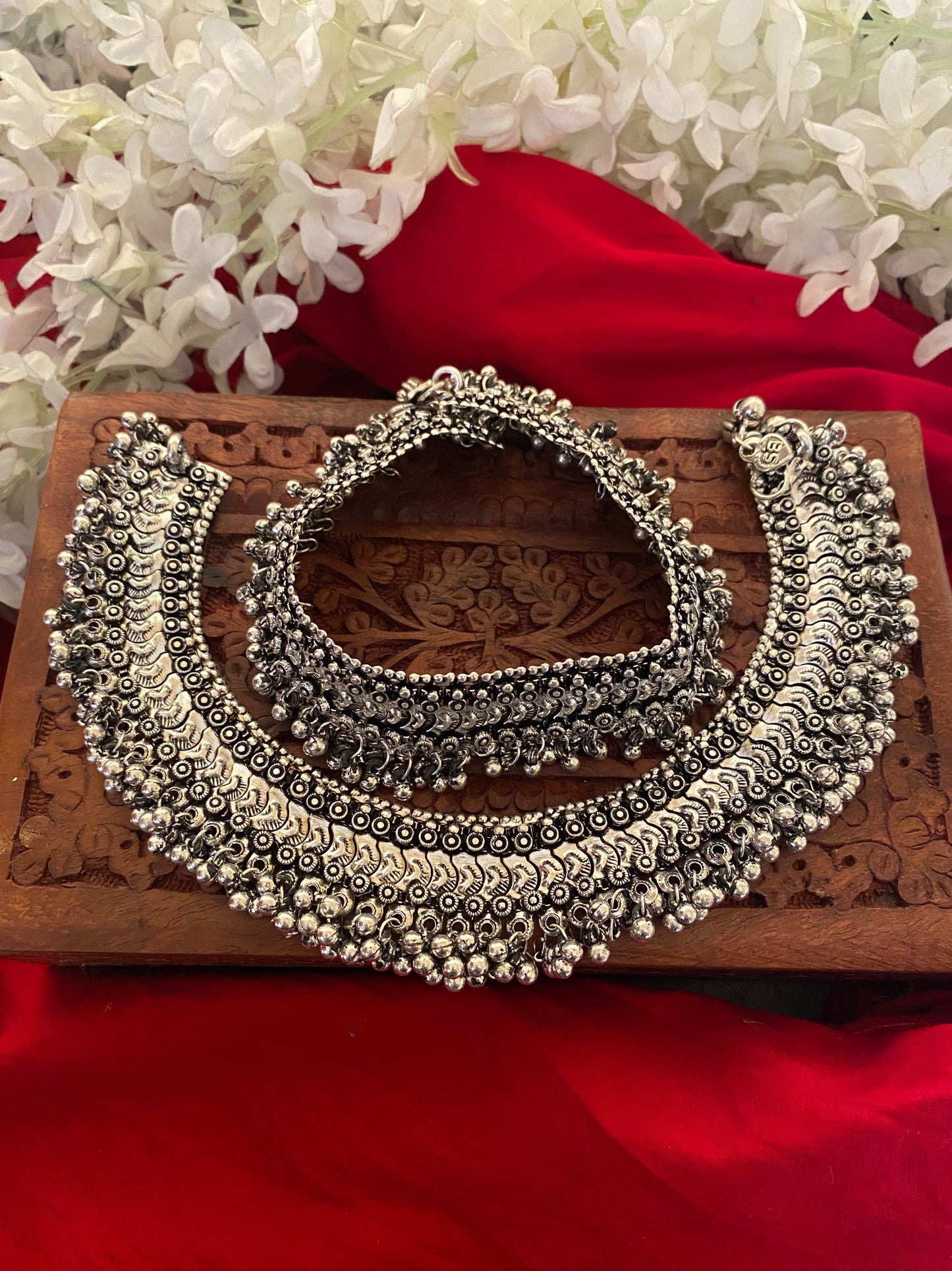 NITIKA JHANJHAR Gehnacollections