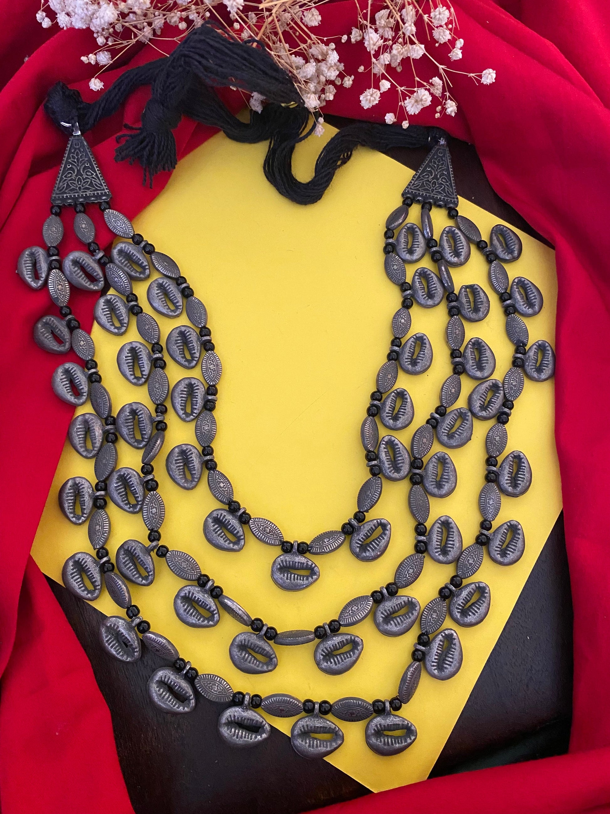 Aadhira Shell Necklace Gehnacollections