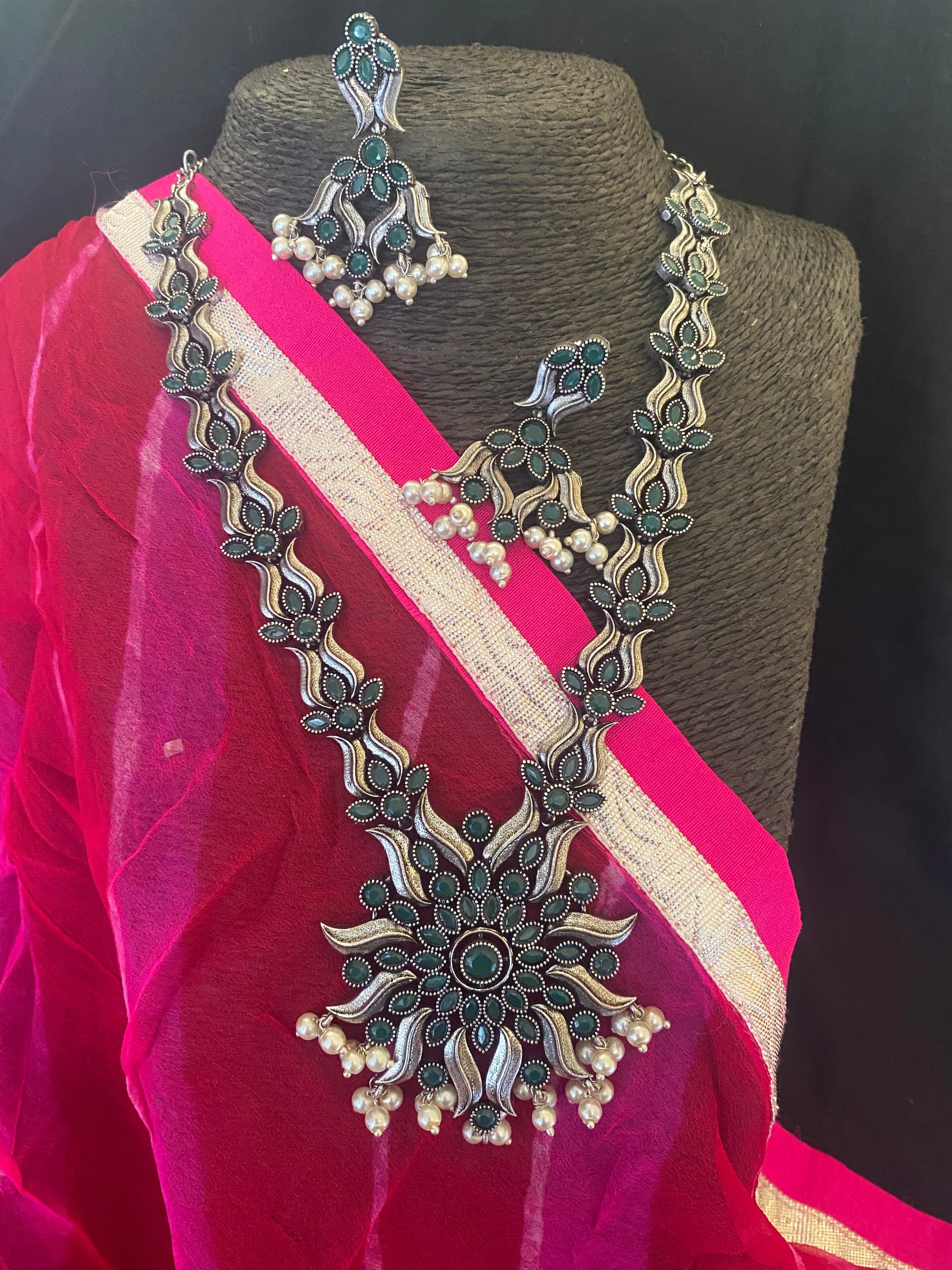 NAINTARA LONG NECKLACE SET Gehnacollections