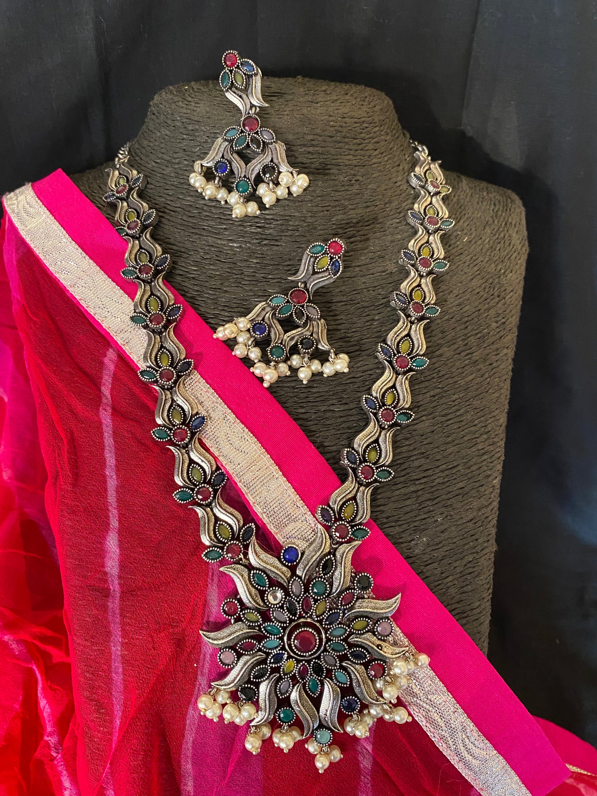 NAINTARA LONG NECKLACE SET Gehnacollections